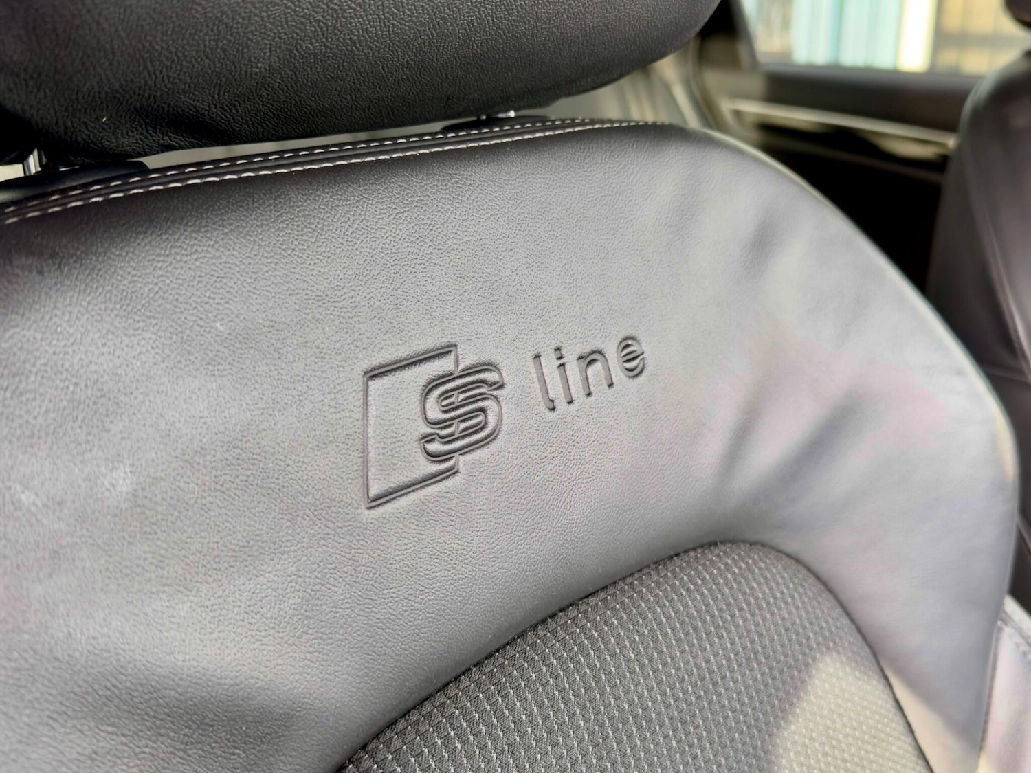 Used Audi A4 2014 for sale - 76644847: Photo 24