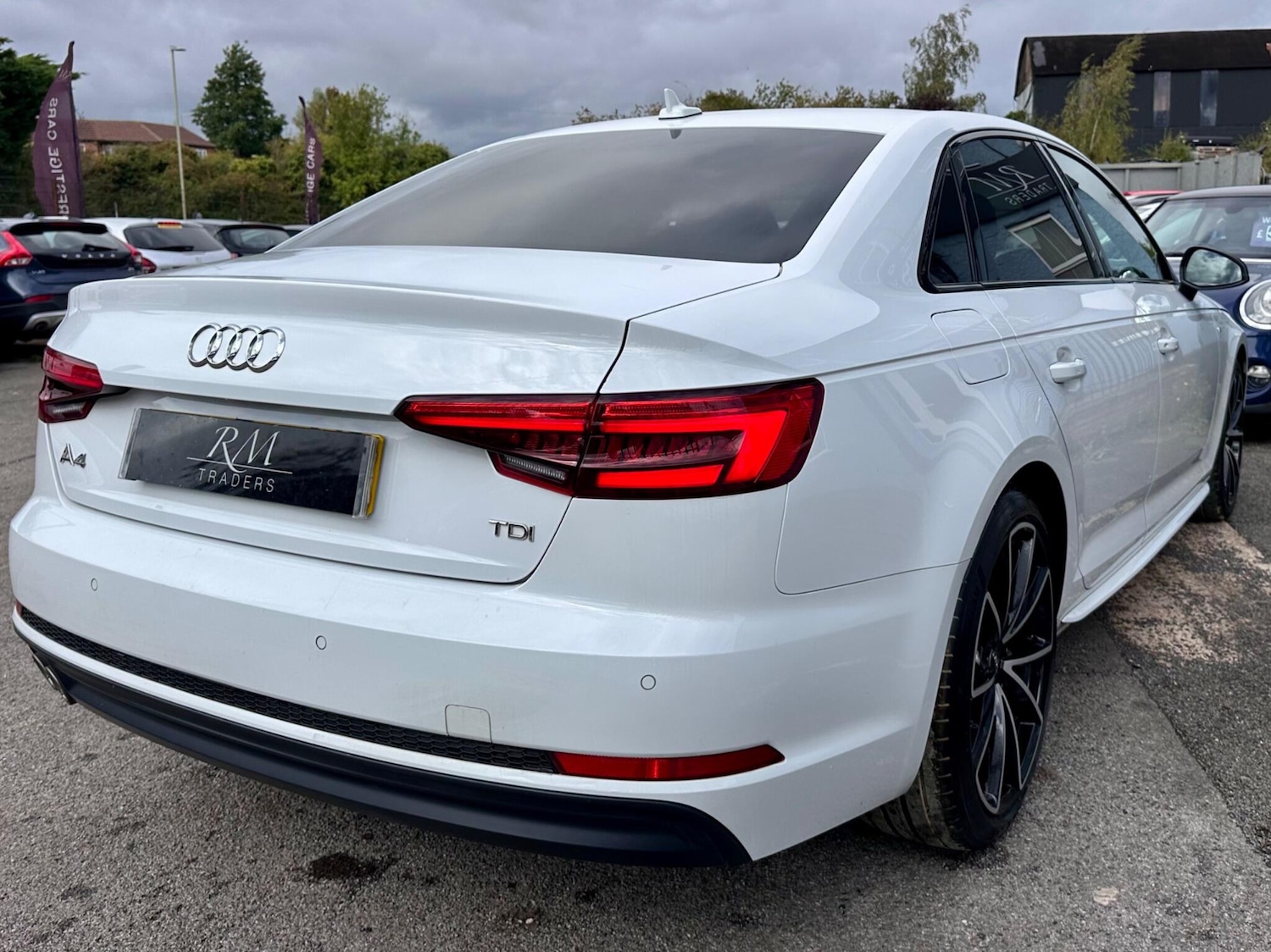 Used Audi A4 2017 for sale - 76988950: Photo 13