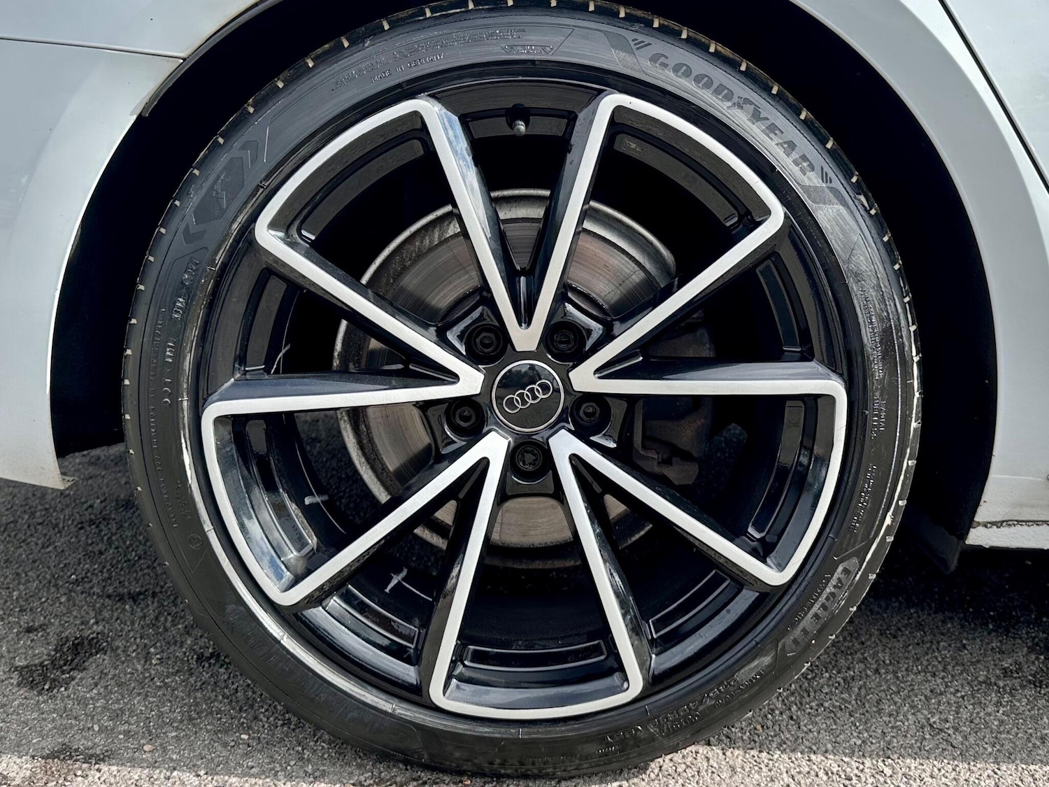 Used Audi A4 2017 for sale - 76988950: Photo 15