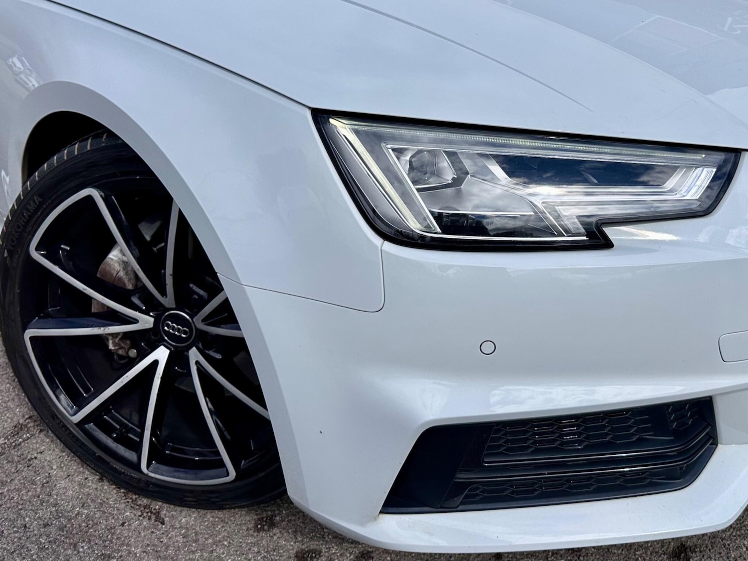 Used Audi A4 2017 for sale - 76988950: Photo 3