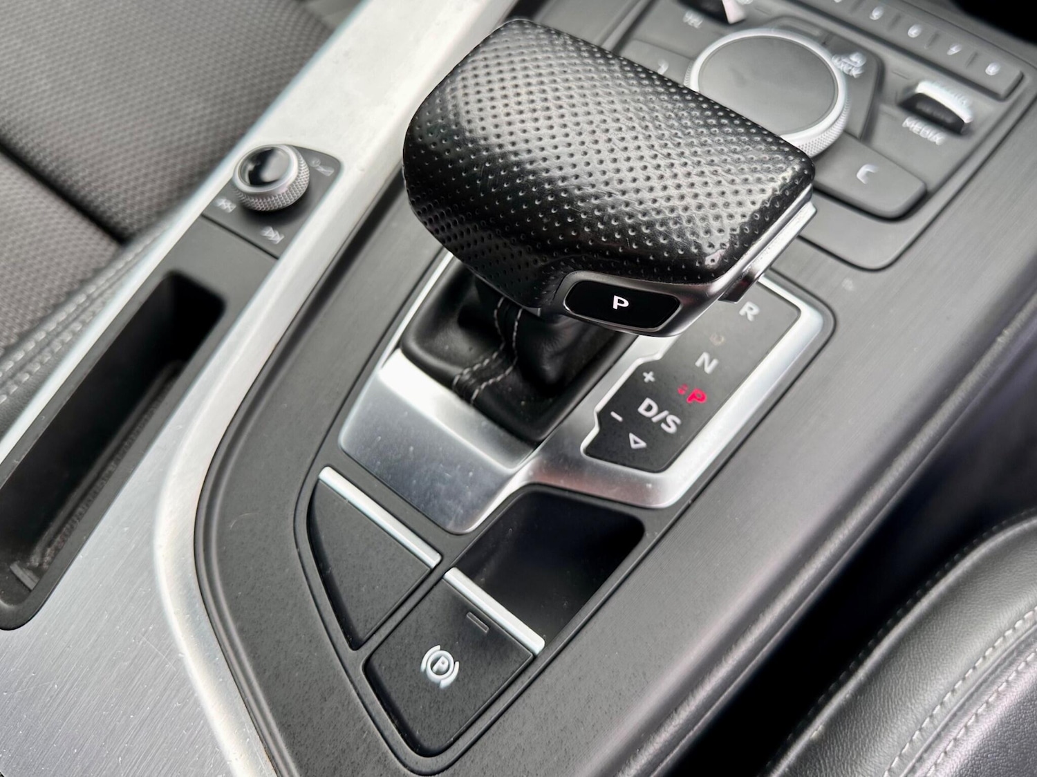 Used Audi A4 2017 for sale - 76988950: Photo 48