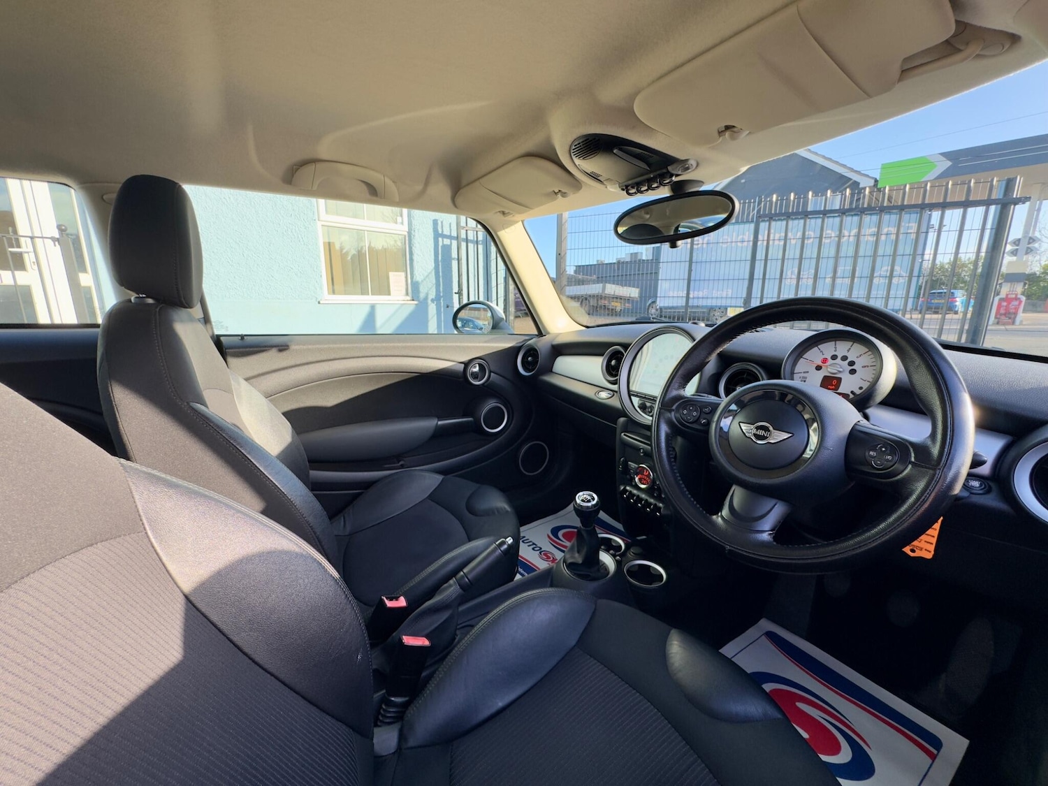 Used MINI Hatch 2011 for sale - 76886409: Photo 12