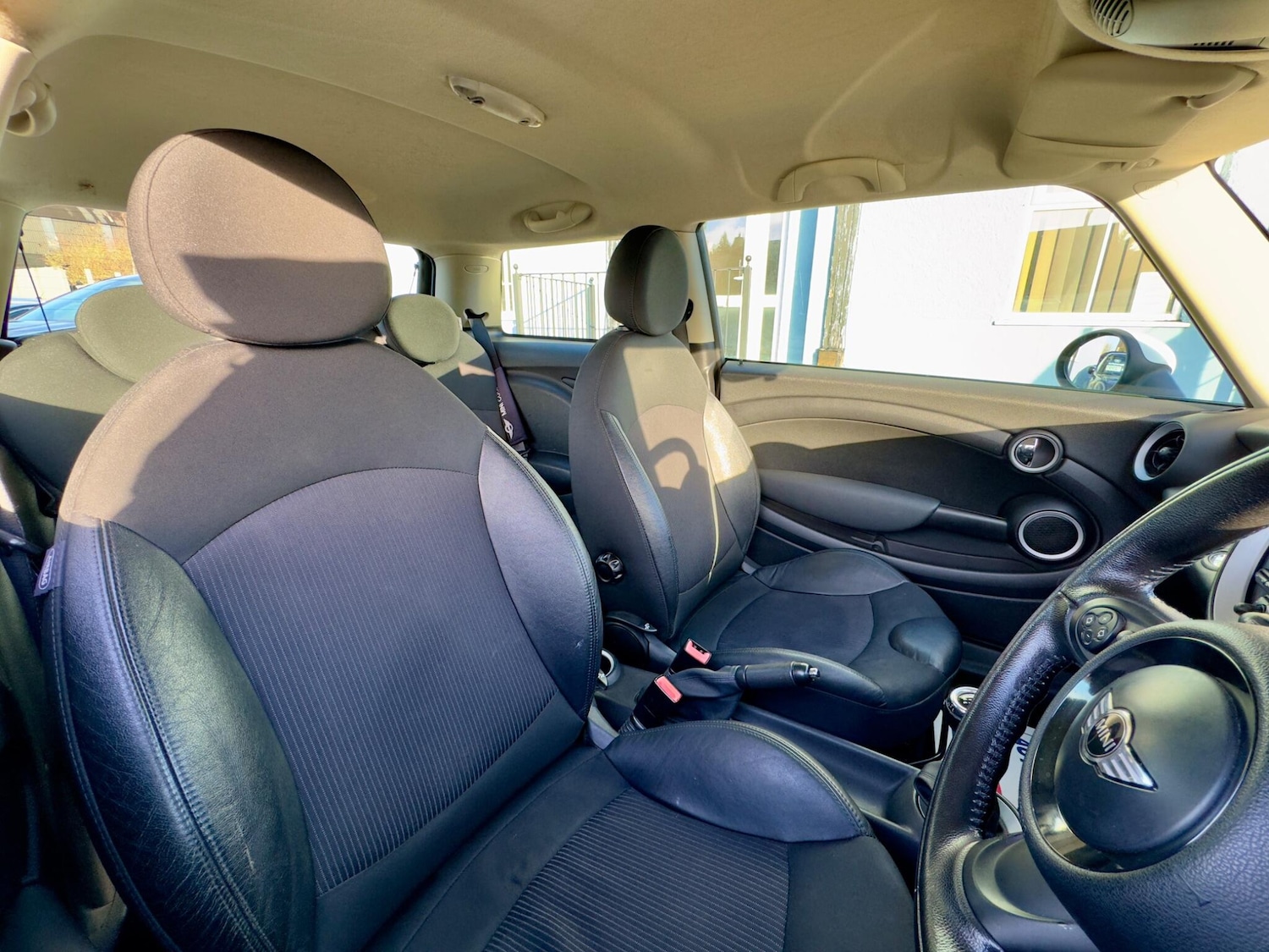 Used MINI Hatch 2011 for sale - 76886409: Photo 14