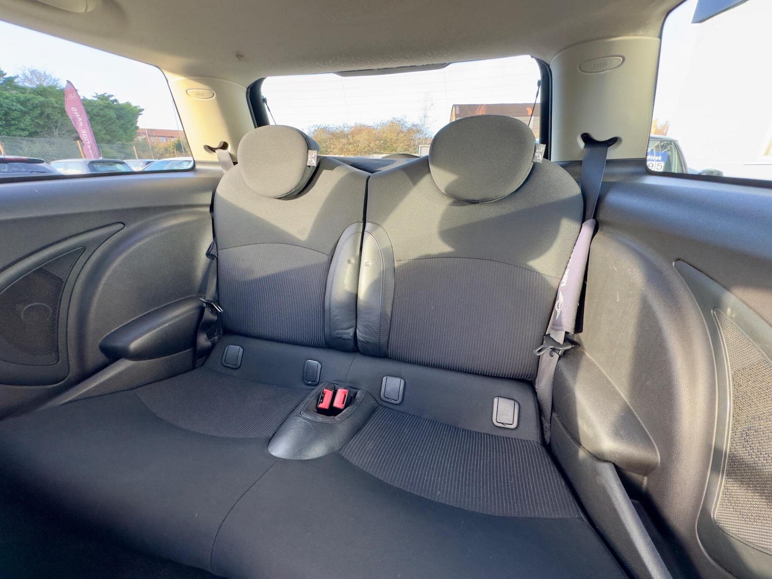 Used MINI Hatch 2011 for sale - 76886409: Photo 17