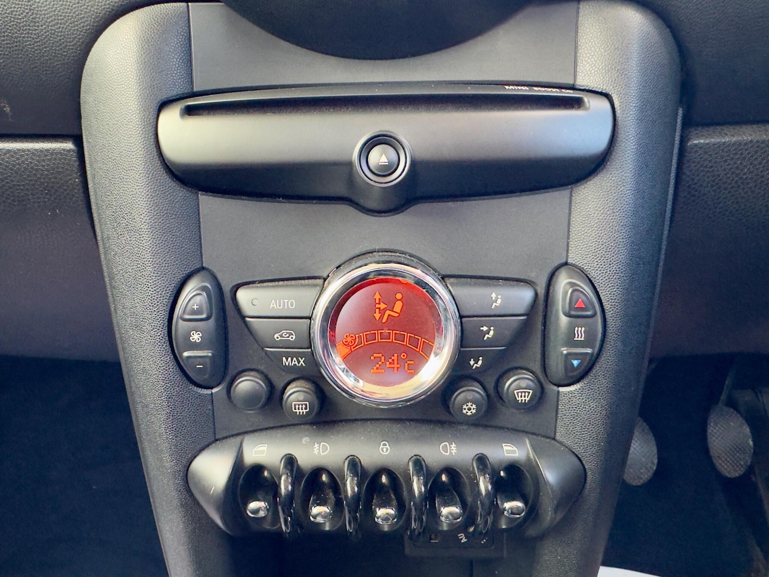 Used MINI Hatch 2011 for sale - 76886409: Photo 25