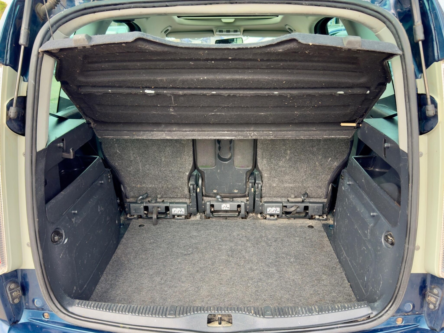Used Skoda Roomster 2012 for sale - 76336272: Photo 33