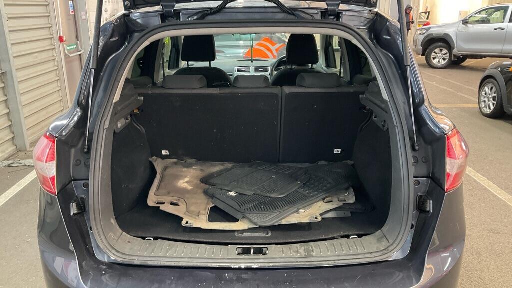 Used Ford Kuga 2010 for sale - 77162986: Photo 11