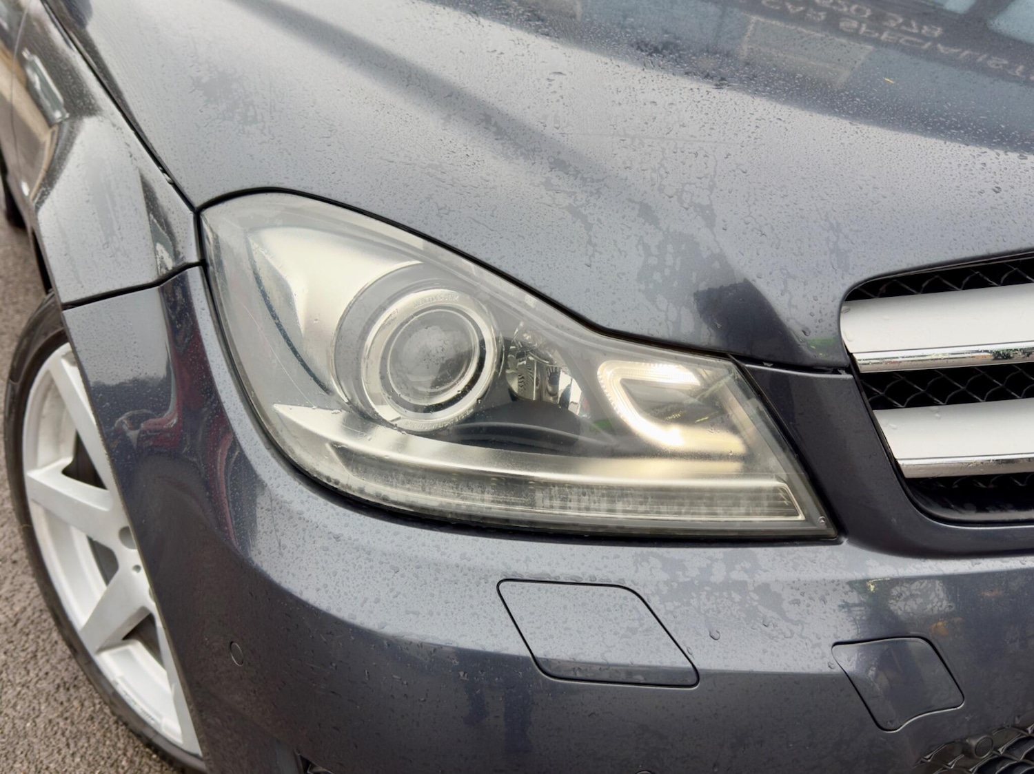 Used Mercedes-Benz C Class 2012 for sale - 77460516: Photo 2