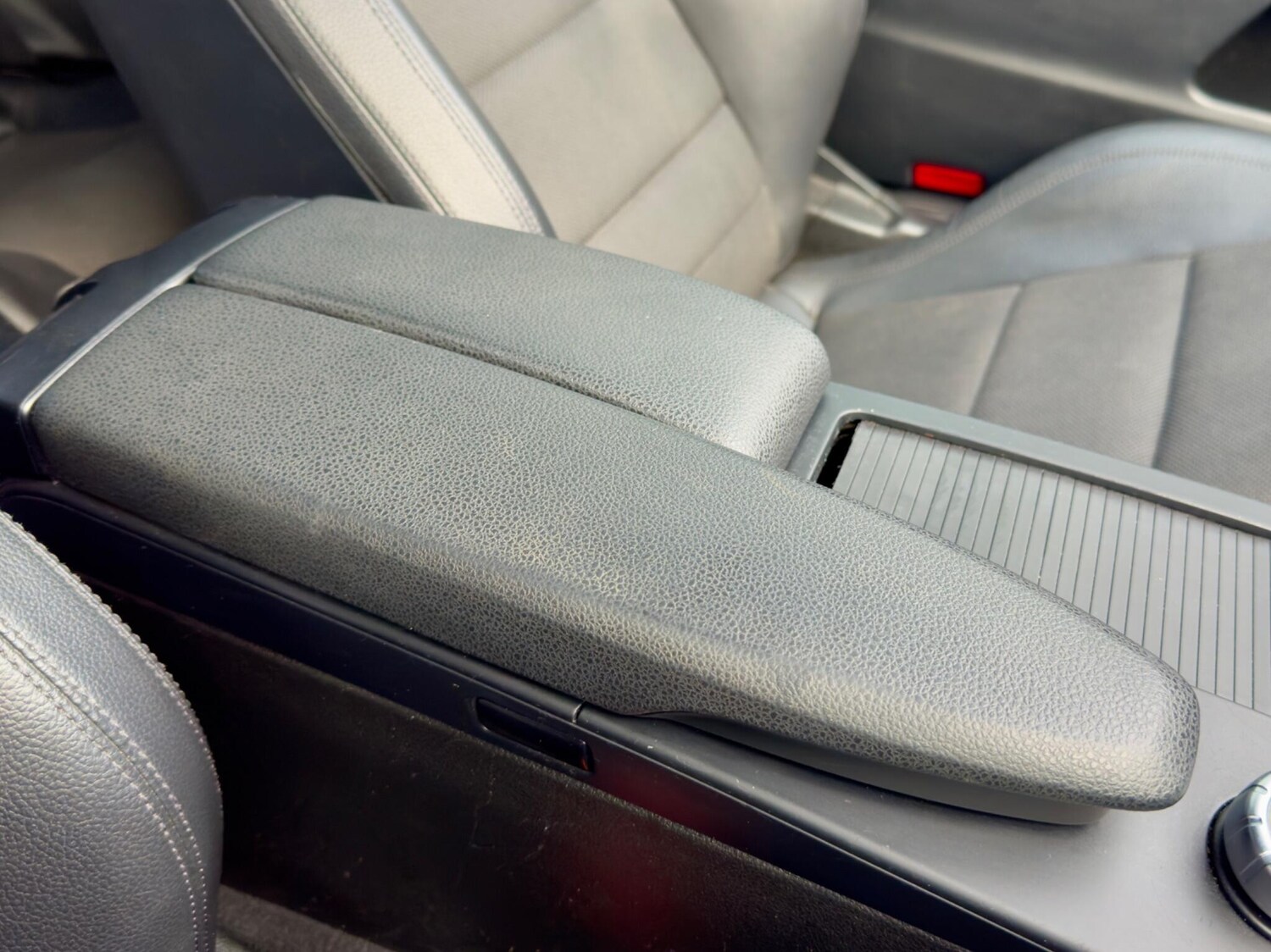 Used Mercedes-Benz C Class 2012 for sale - 77460537: Photo 48