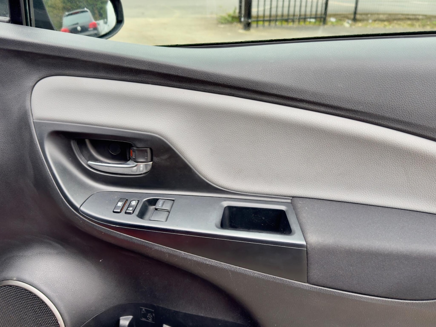 Used Toyota Yaris for sale - 77784755: Photo 21