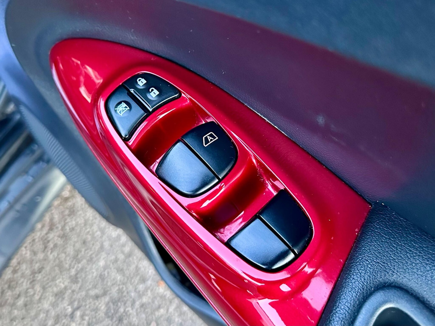 Used Nissan Juke 2016 for sale - 77162778: Photo 25