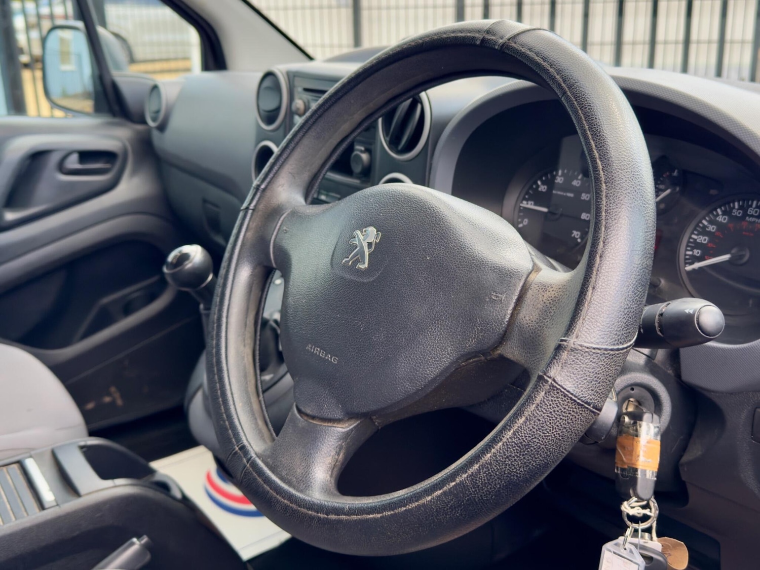 Used Peugeot Partner 2013 for sale - 77460529: Photo 19