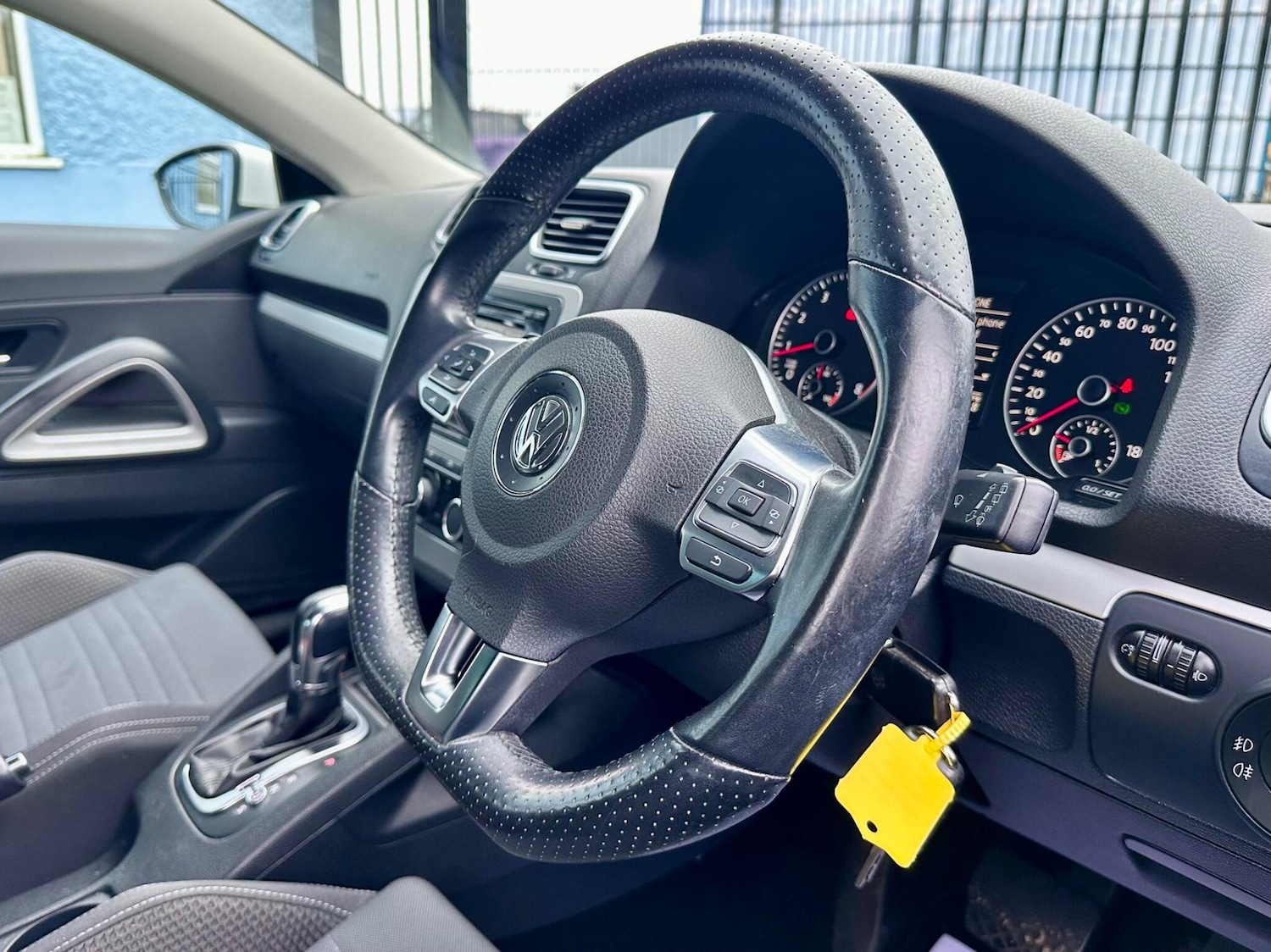 Used Volkswagen Scirocco 2011 for sale - 77400467: Photo 23