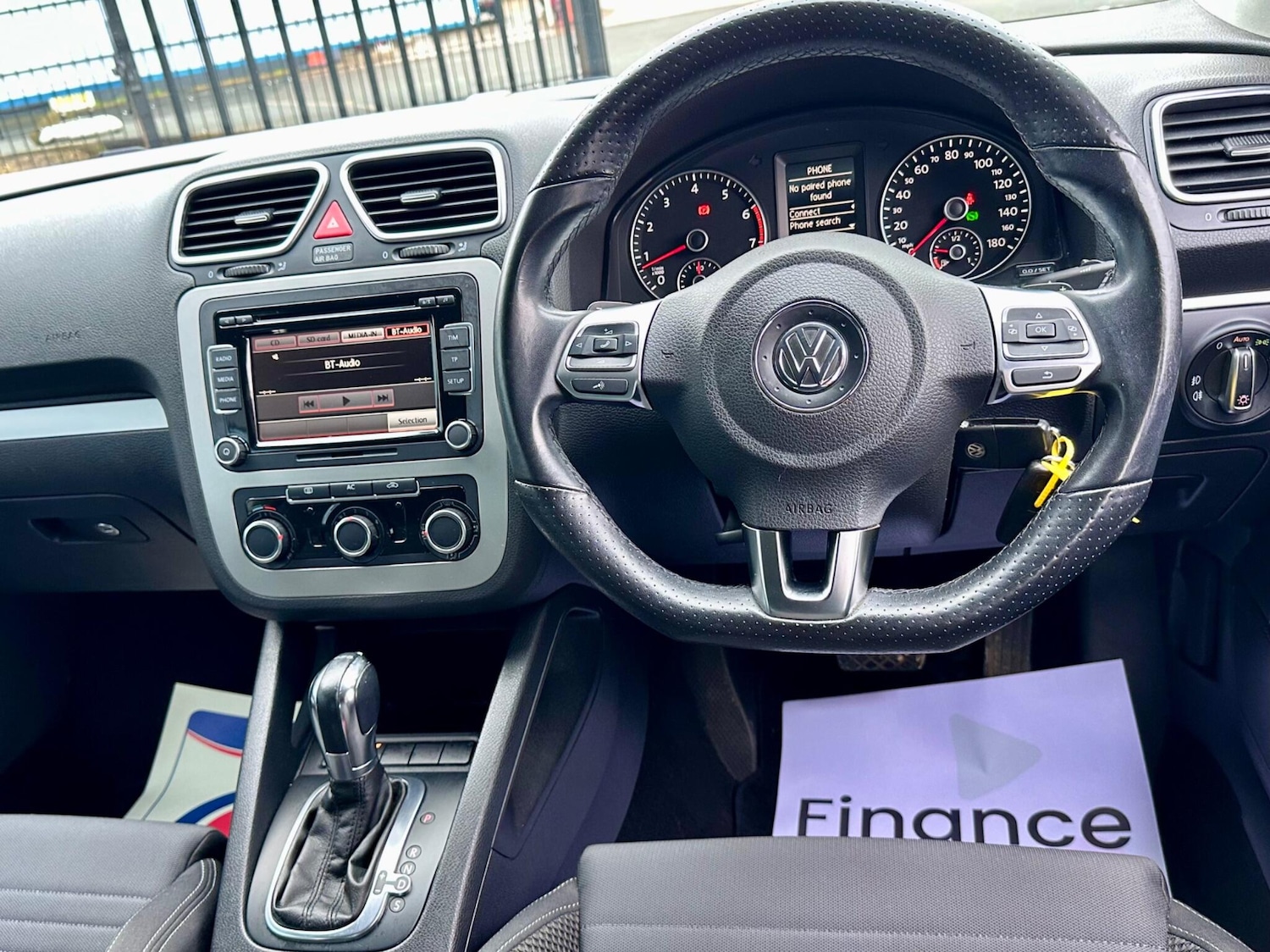 Used Volkswagen Scirocco 2011 for sale - 77400467: Photo 24