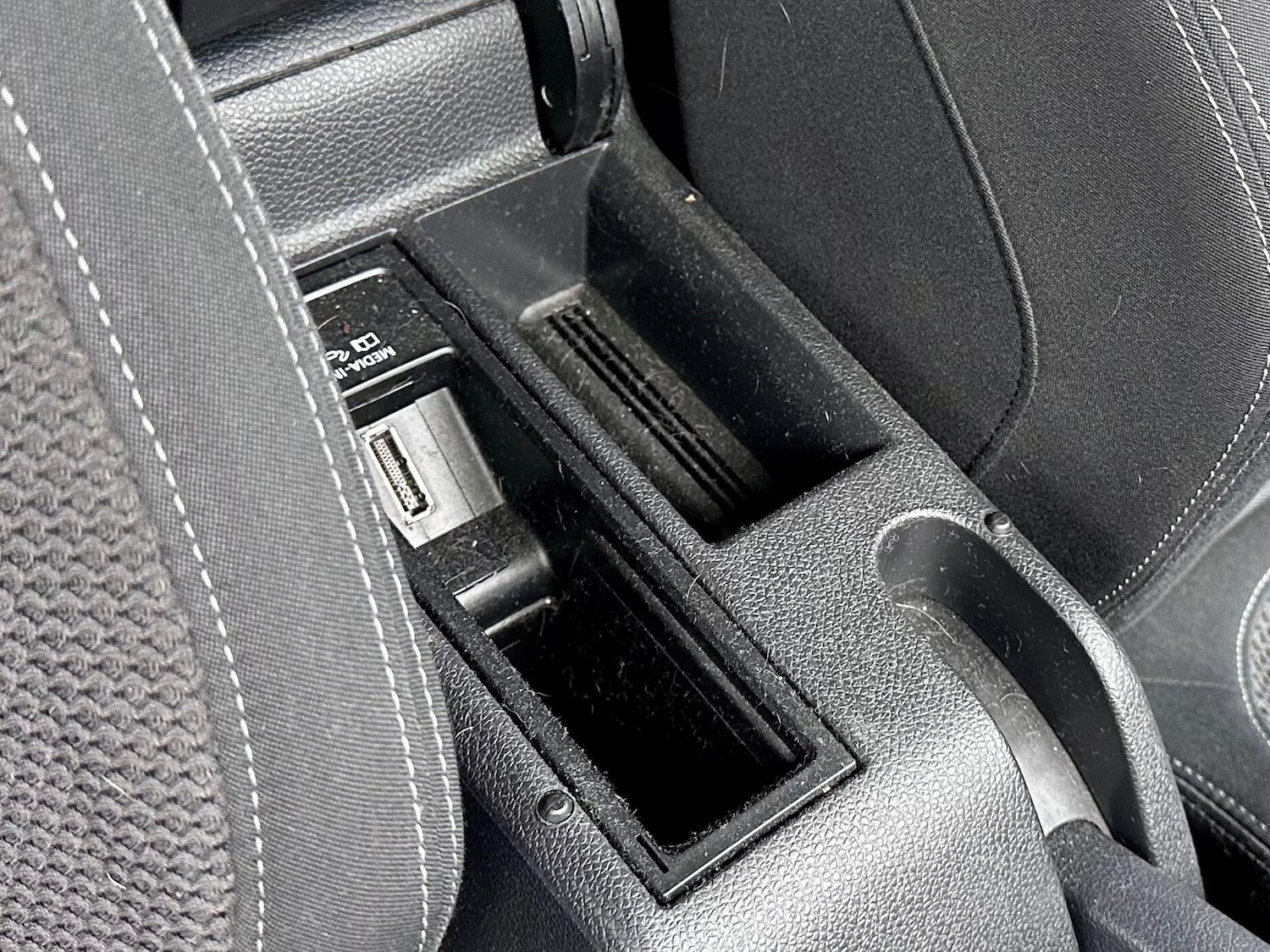 Used Volkswagen Scirocco 2011 for sale - 77400467: Photo 40