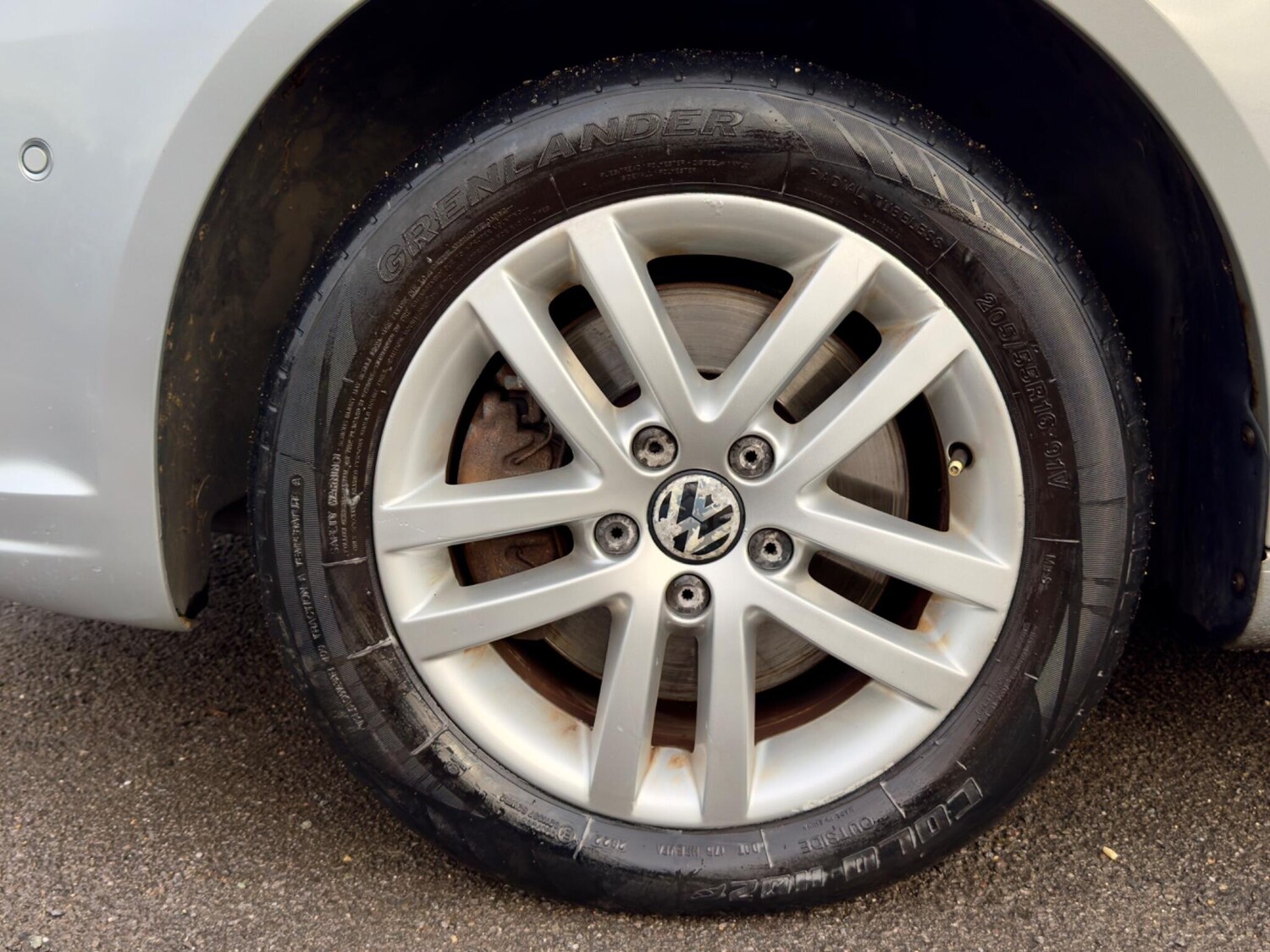 Used Volkswagen Touran 2010 for sale - 77460517: Photo 13