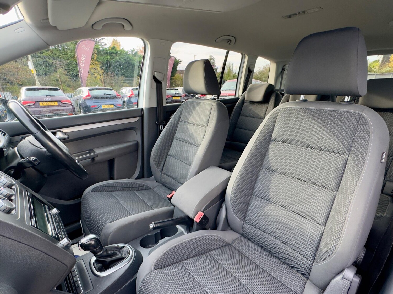 Used Volkswagen Touran 2010 for sale - 77460517: Photo 19