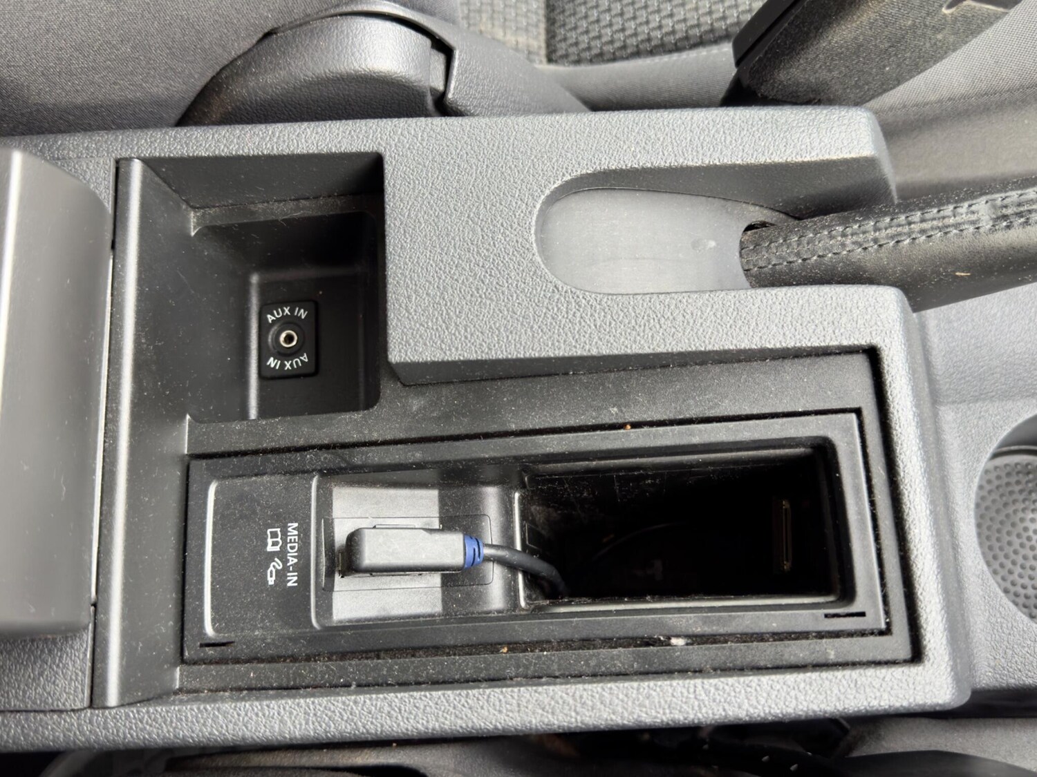 Used Volkswagen Touran 2010 for sale - 77460517: Photo 49