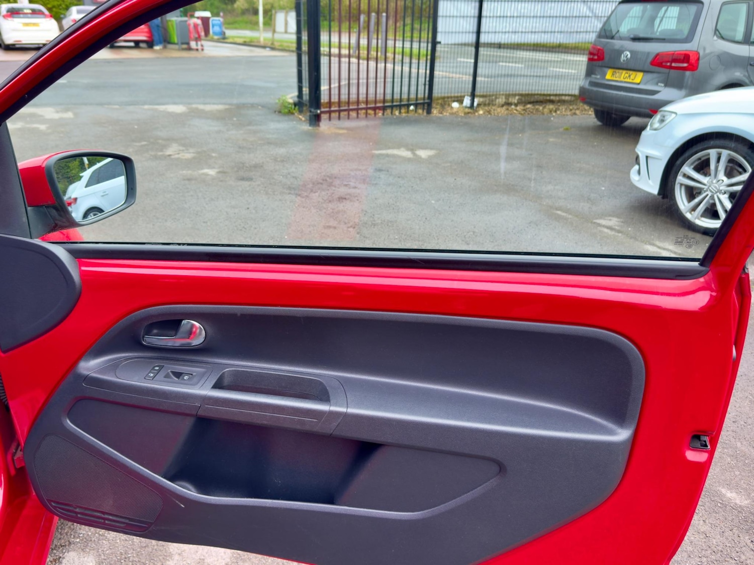 Used Volkswagen up! 2013 for sale - 77460545: Photo 19