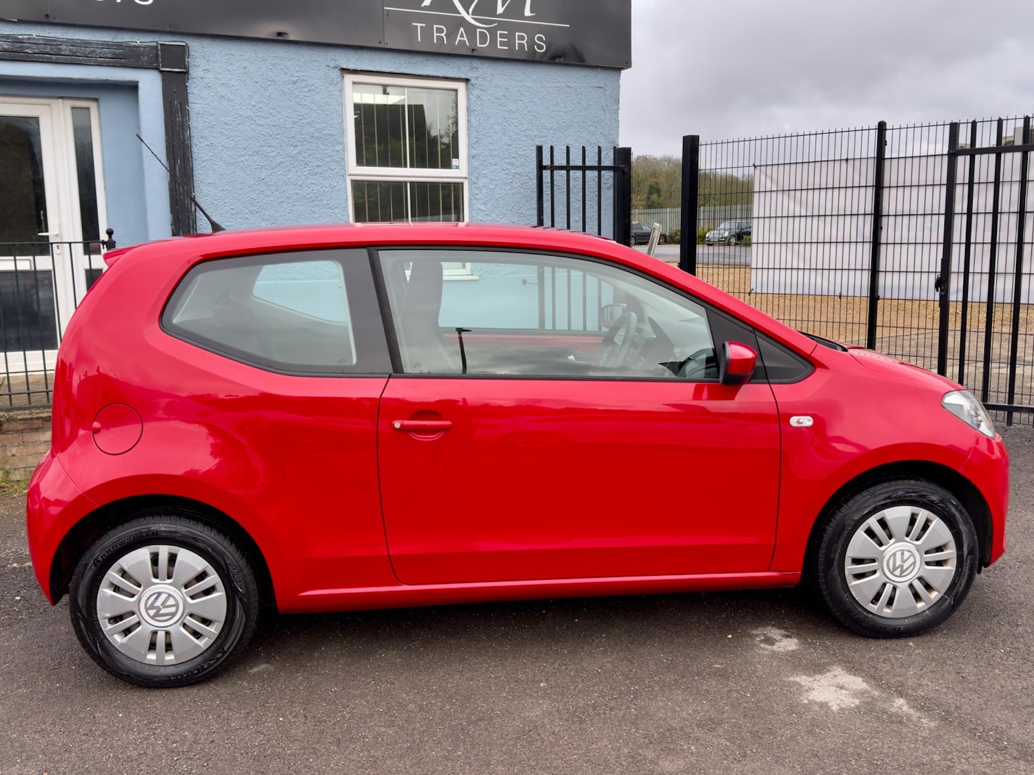 Used Volkswagen up! 2013 for sale - 77460545: Photo 8