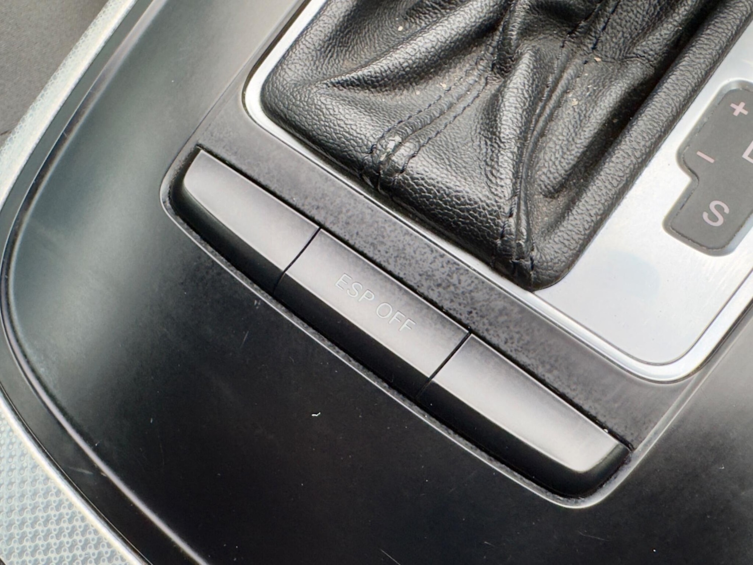 Used Audi A4 2010 for sale - 77460539: Photo 44