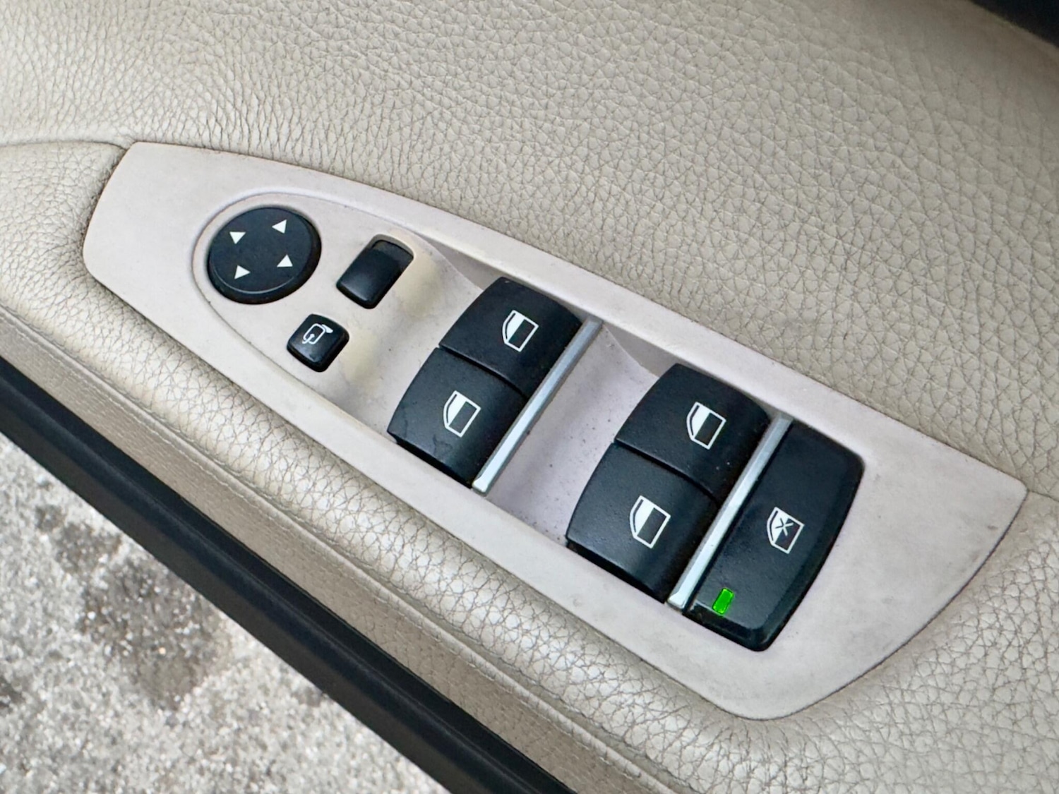 Used BMW 7 Series 2010 for sale - 77460546: Photo 29