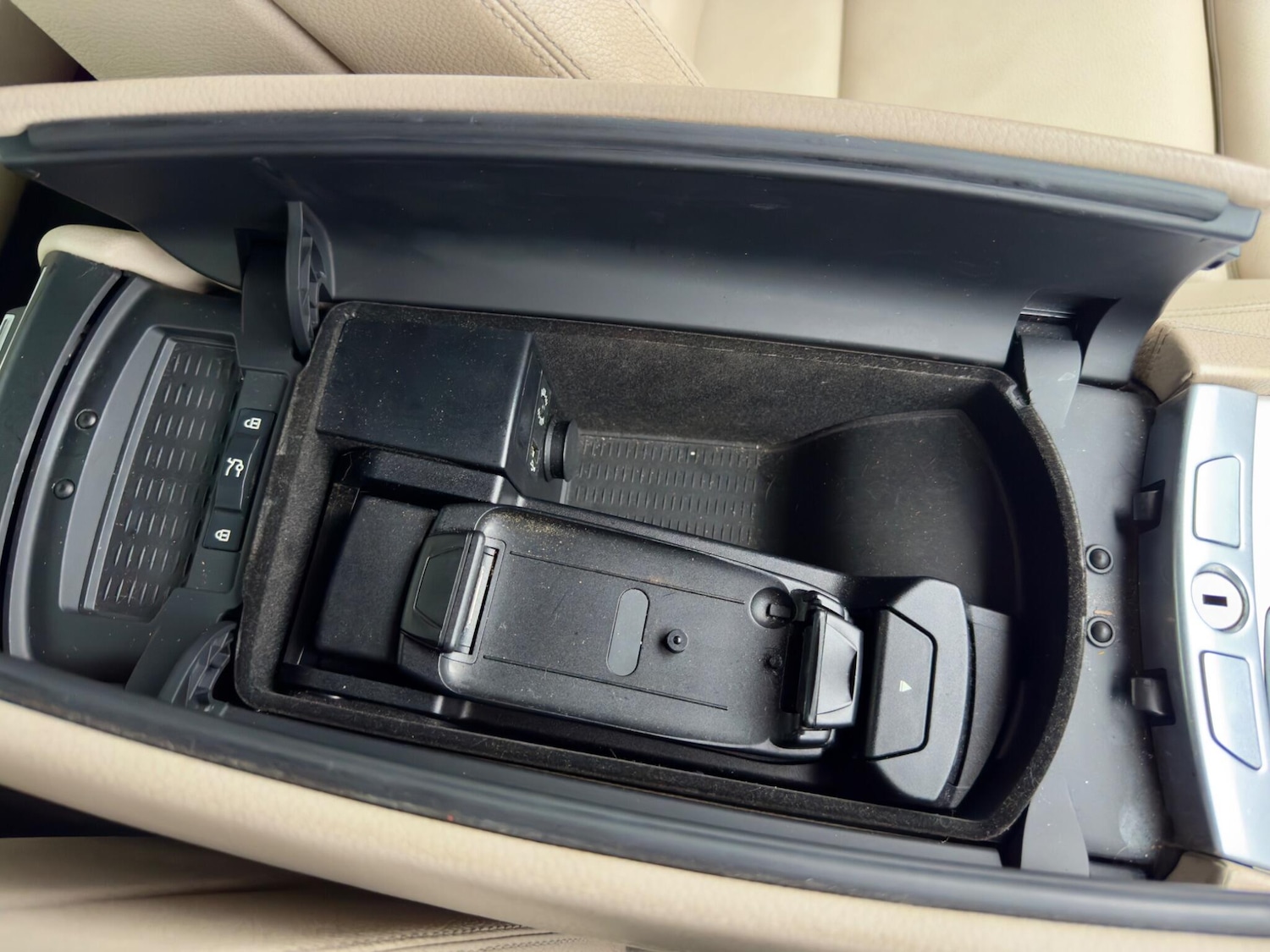 Used BMW 7 Series 2010 for sale - 77460546: Photo 57