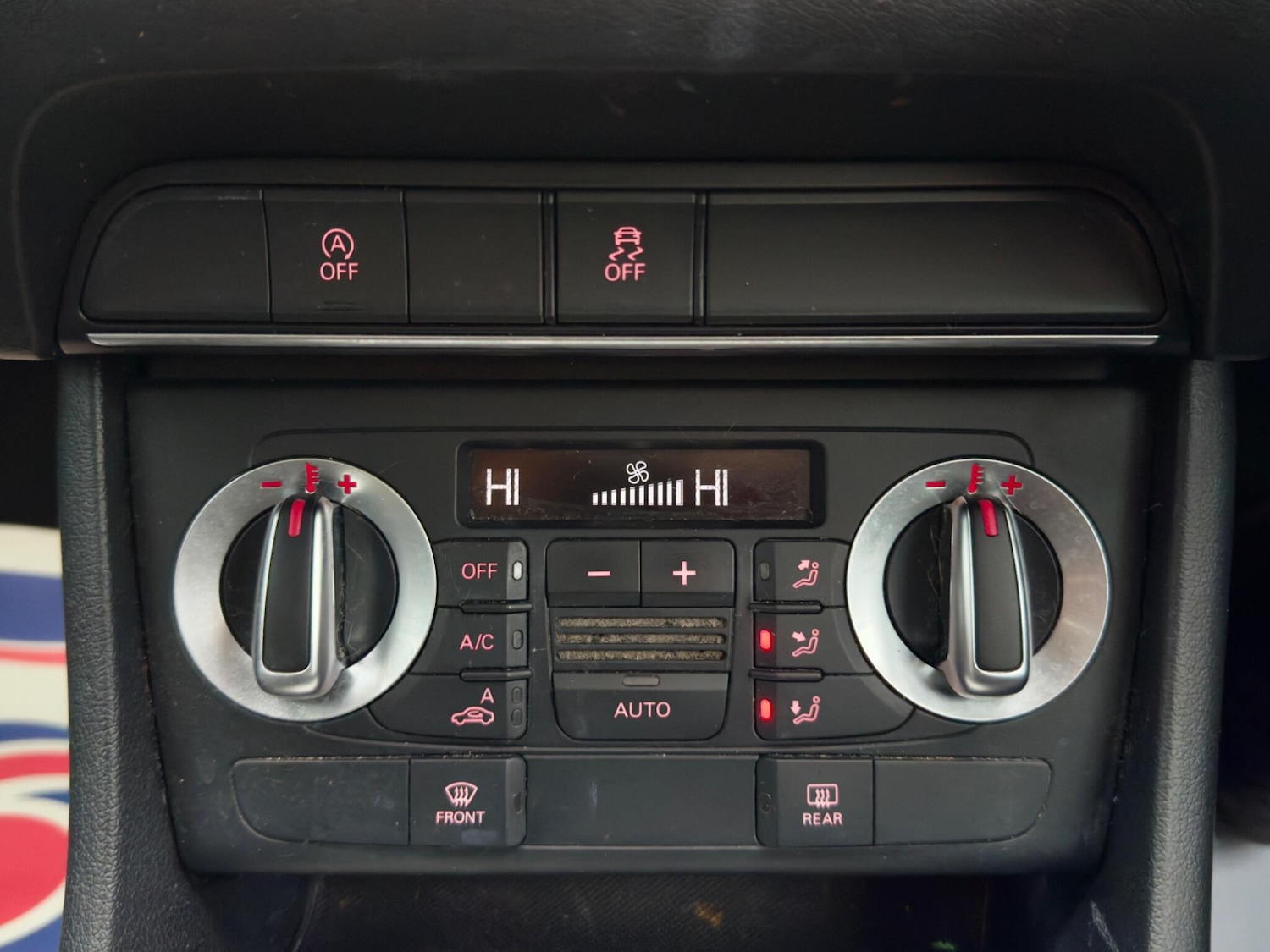 Used Audi Q3 2013 for sale - 76472935: Photo 36