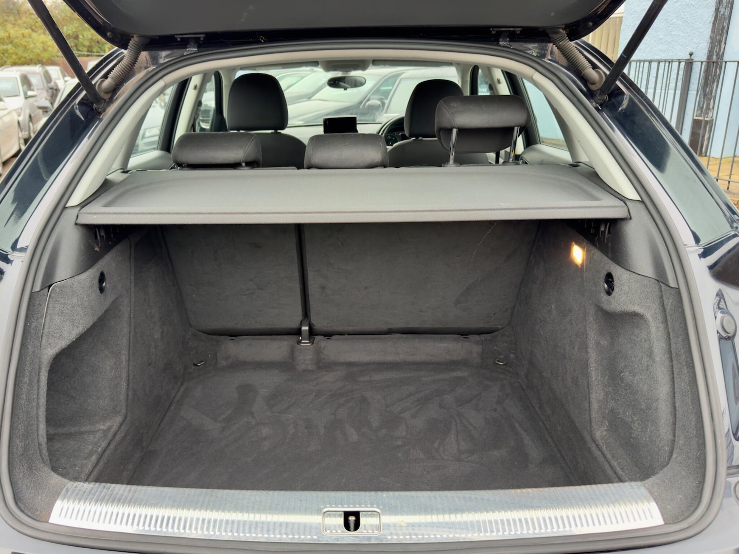 Used Audi Q3 2013 for sale - 76472935: Photo 43