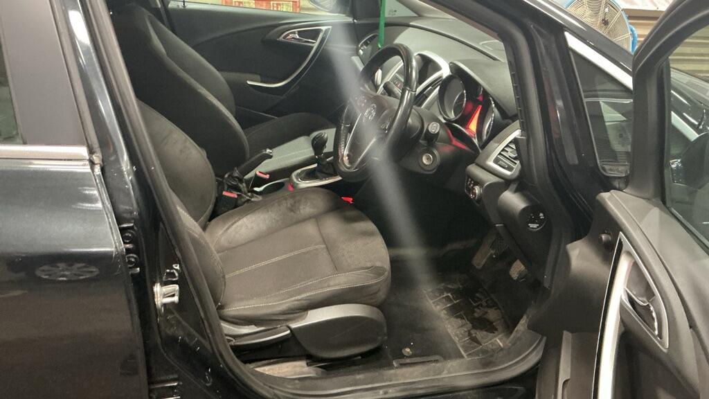 Used Vauxhall Astra 2013 for sale - 77174485: Photo 7
