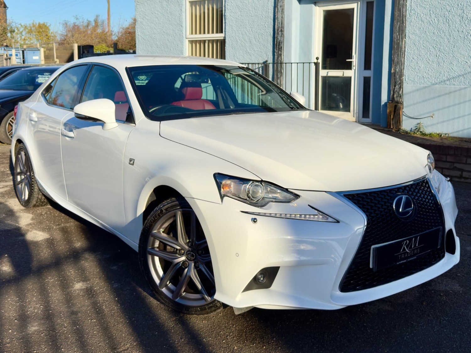 Used Lexus IS 2016 for sale - 76700633: Photo 2