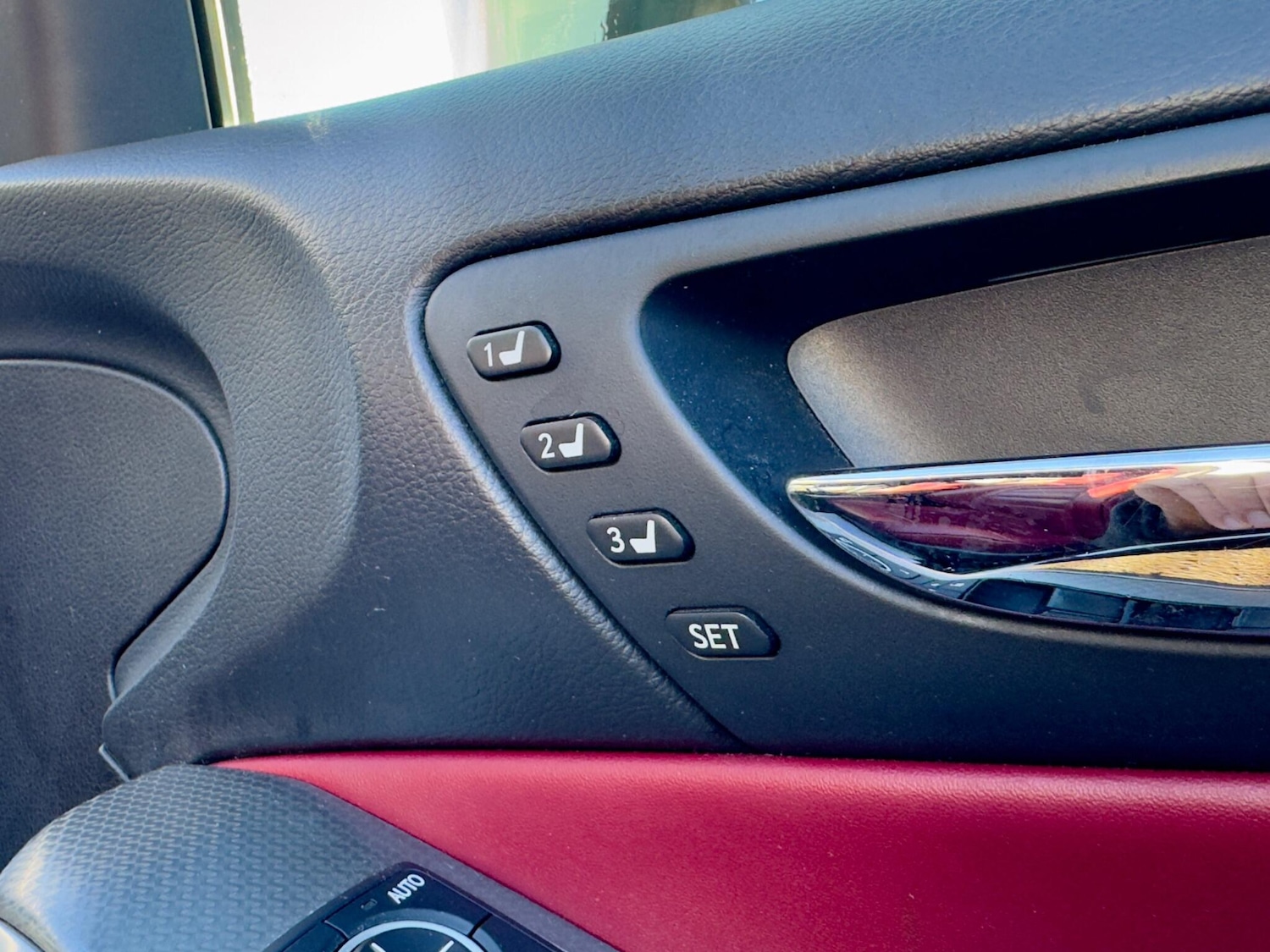 Used Lexus IS 2016 for sale - 76700633: Photo 31