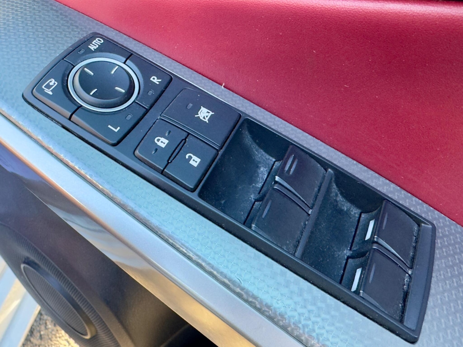 Used Lexus IS 2016 for sale - 76700633: Photo 32