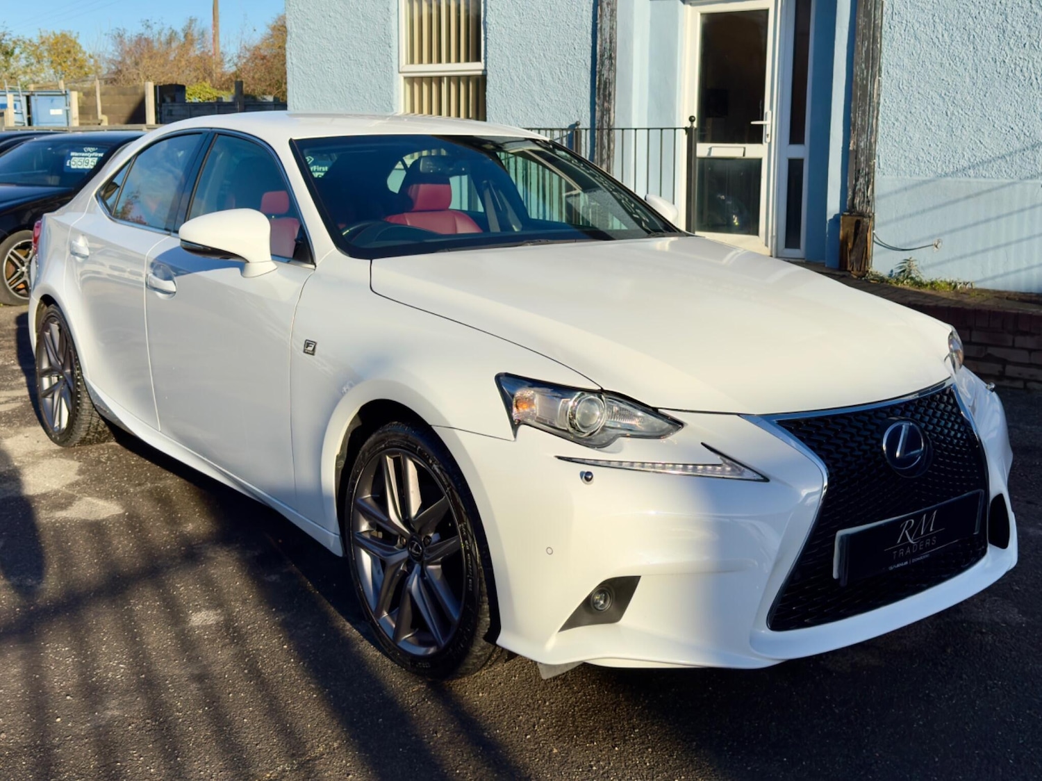 Used Lexus IS 2016 for sale - 76700633: Photo 4