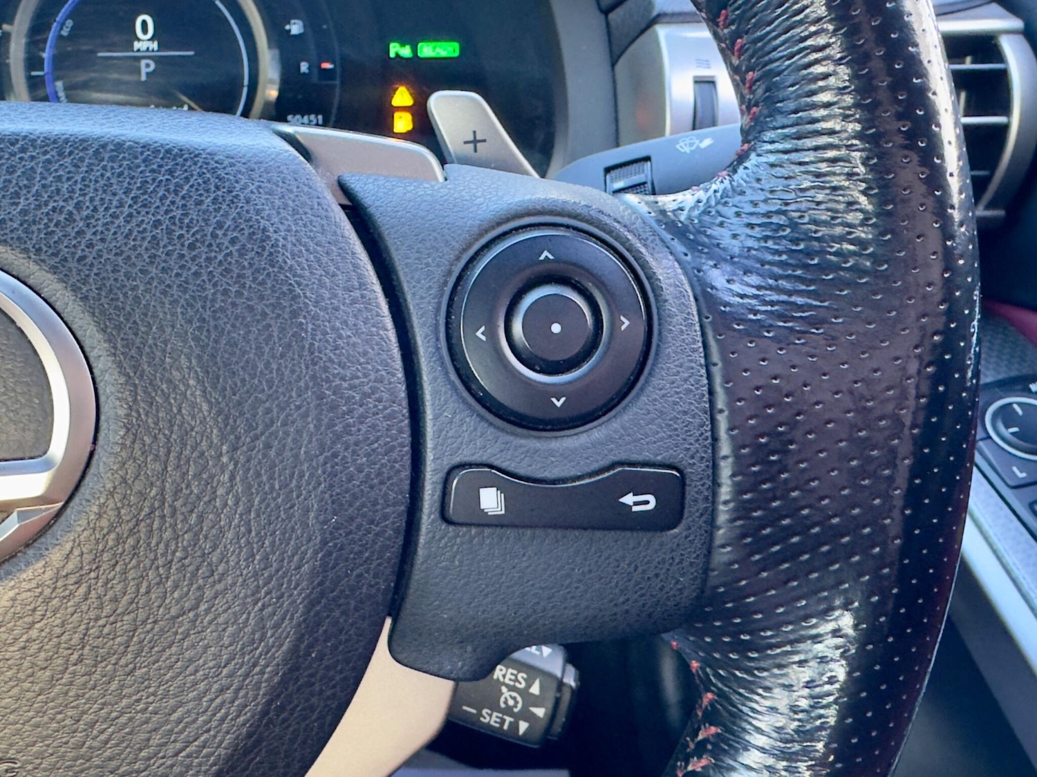 Used Lexus IS 2016 for sale - 76700633: Photo 40