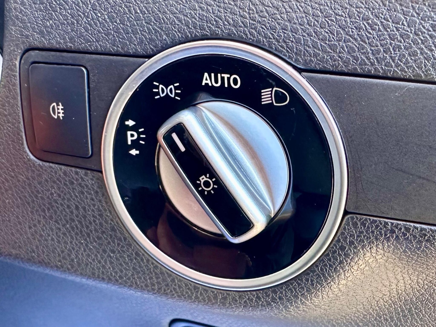 Used Mercedes-Benz GLA 2017 for sale - 76657128: Photo 32