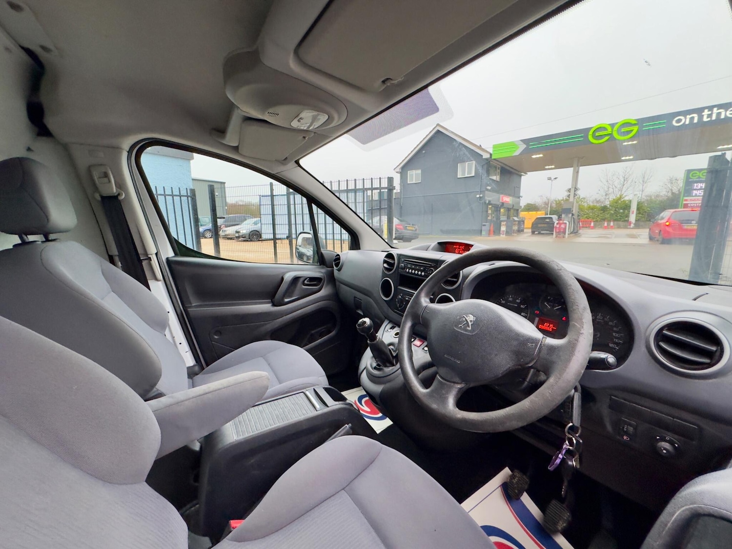 Used Peugeot Partner 2013 for sale - 77460526: Photo 11