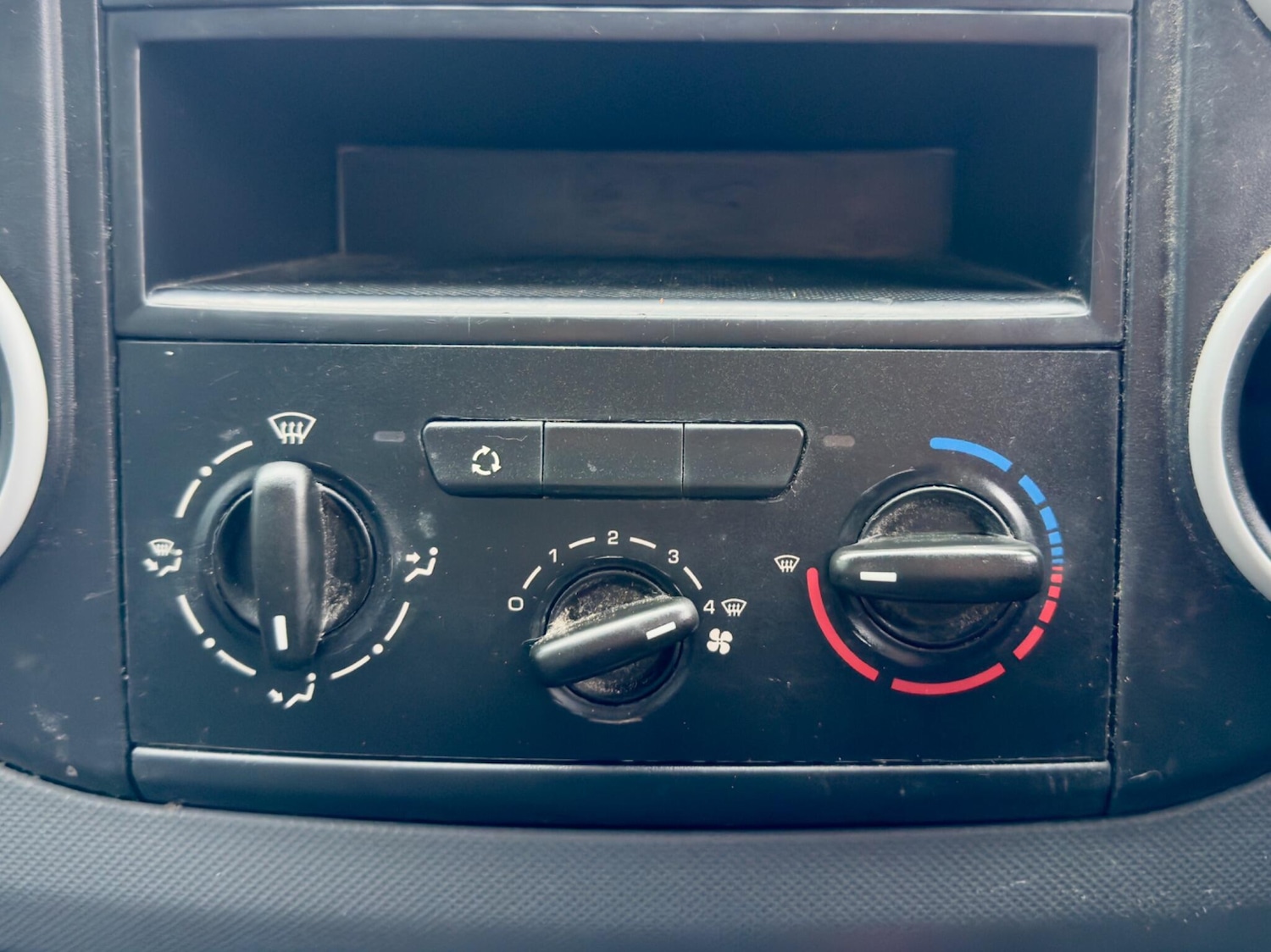 Used Peugeot Partner 2013 for sale - 77460526: Photo 22