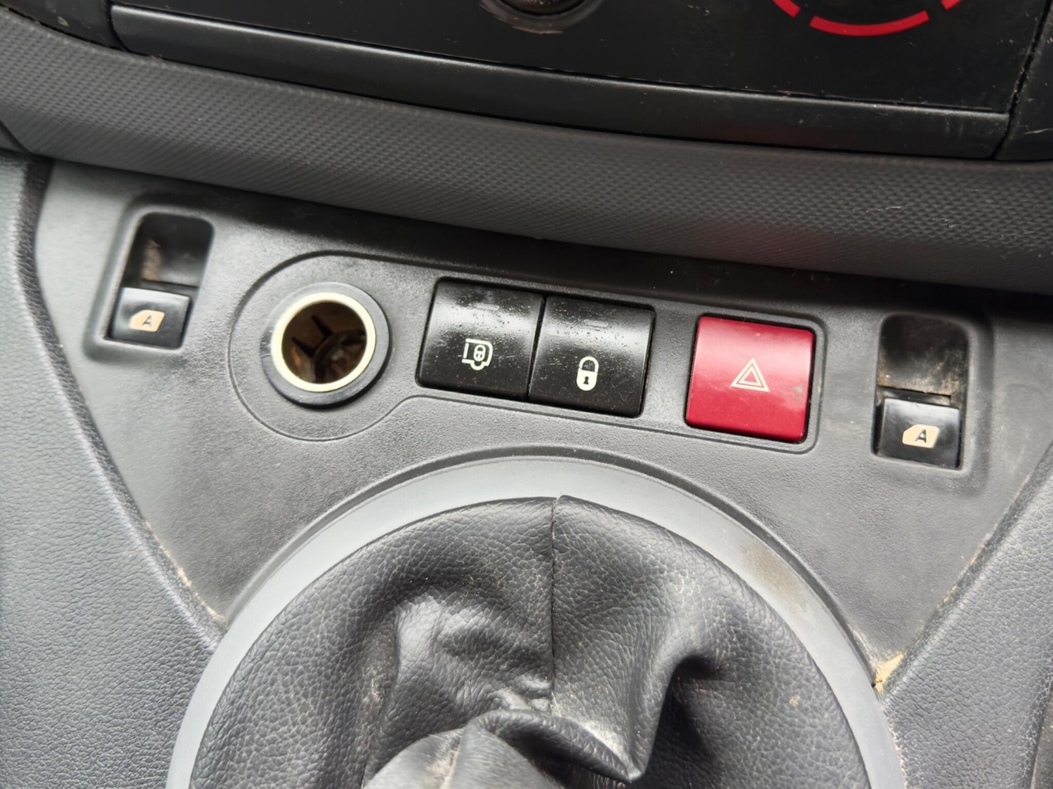 Used Peugeot Partner 2013 for sale - 77460526: Photo 23