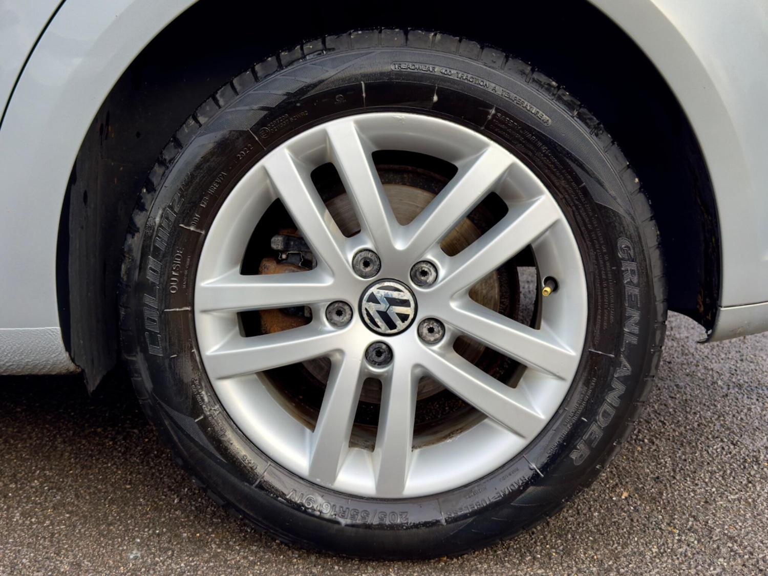 Used Volkswagen Touran 2010 for sale - 76498887: Photo 14