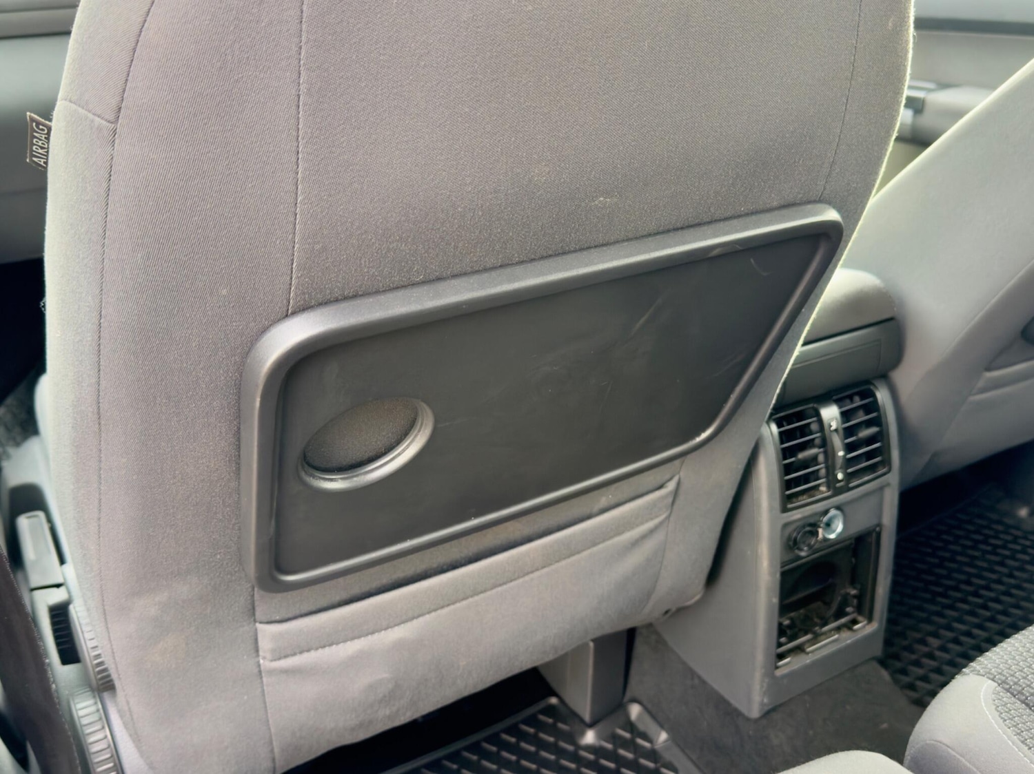 Used Volkswagen Touran 2010 for sale - 76498887: Photo 22