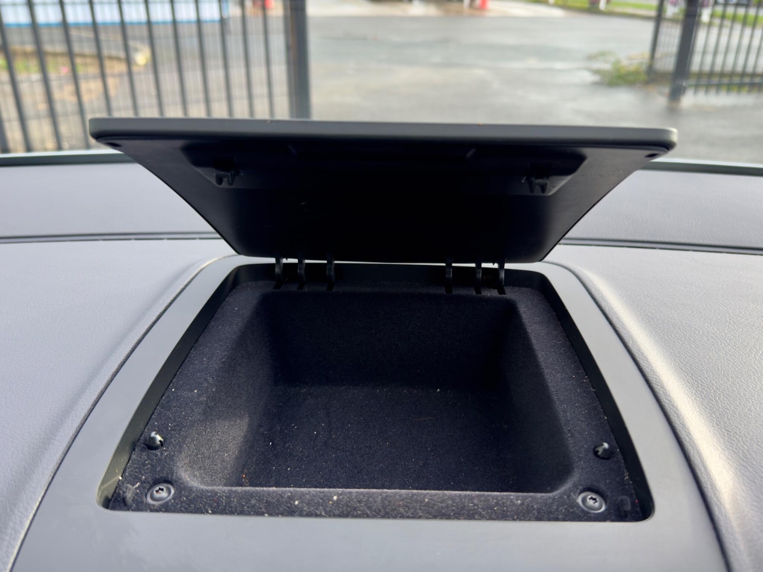 Used Volkswagen Touran 2010 for sale - 76498887: Photo 39