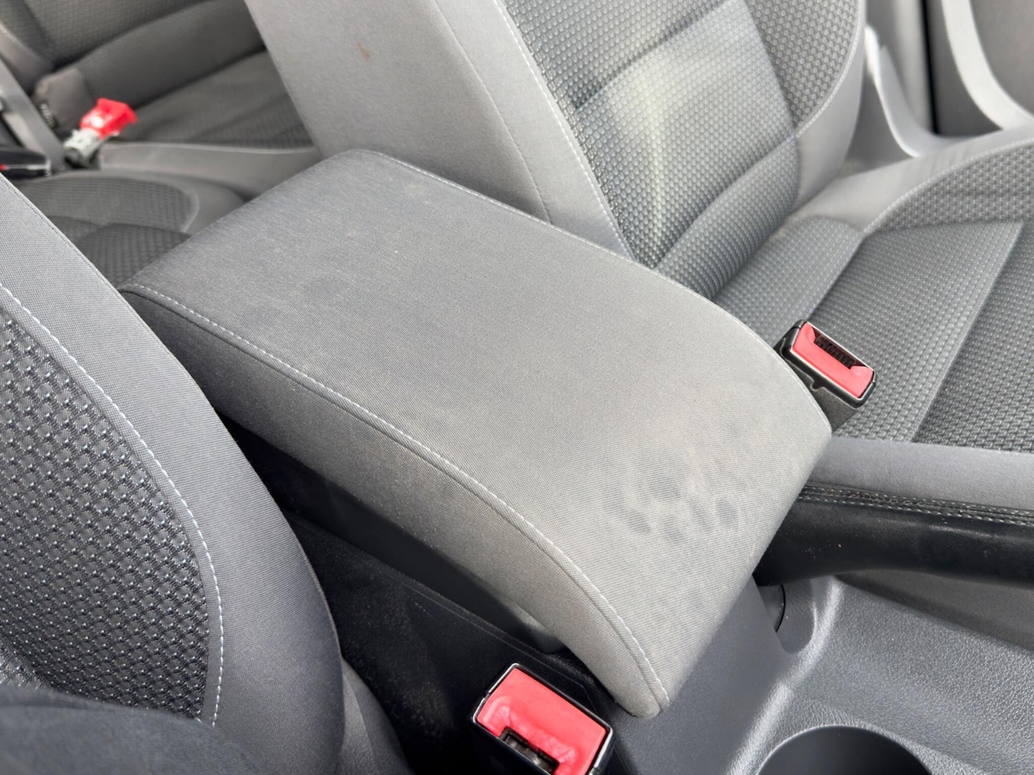 Used Volkswagen Touran 2010 for sale - 76498887: Photo 48