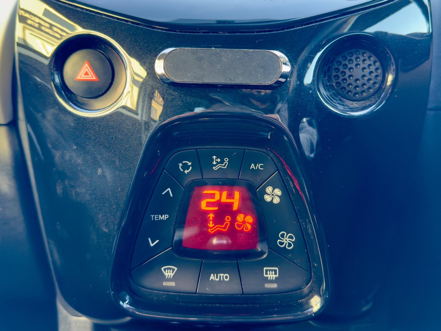 Used Toyota AYGO 2018 for sale - 77081363: Photo 29