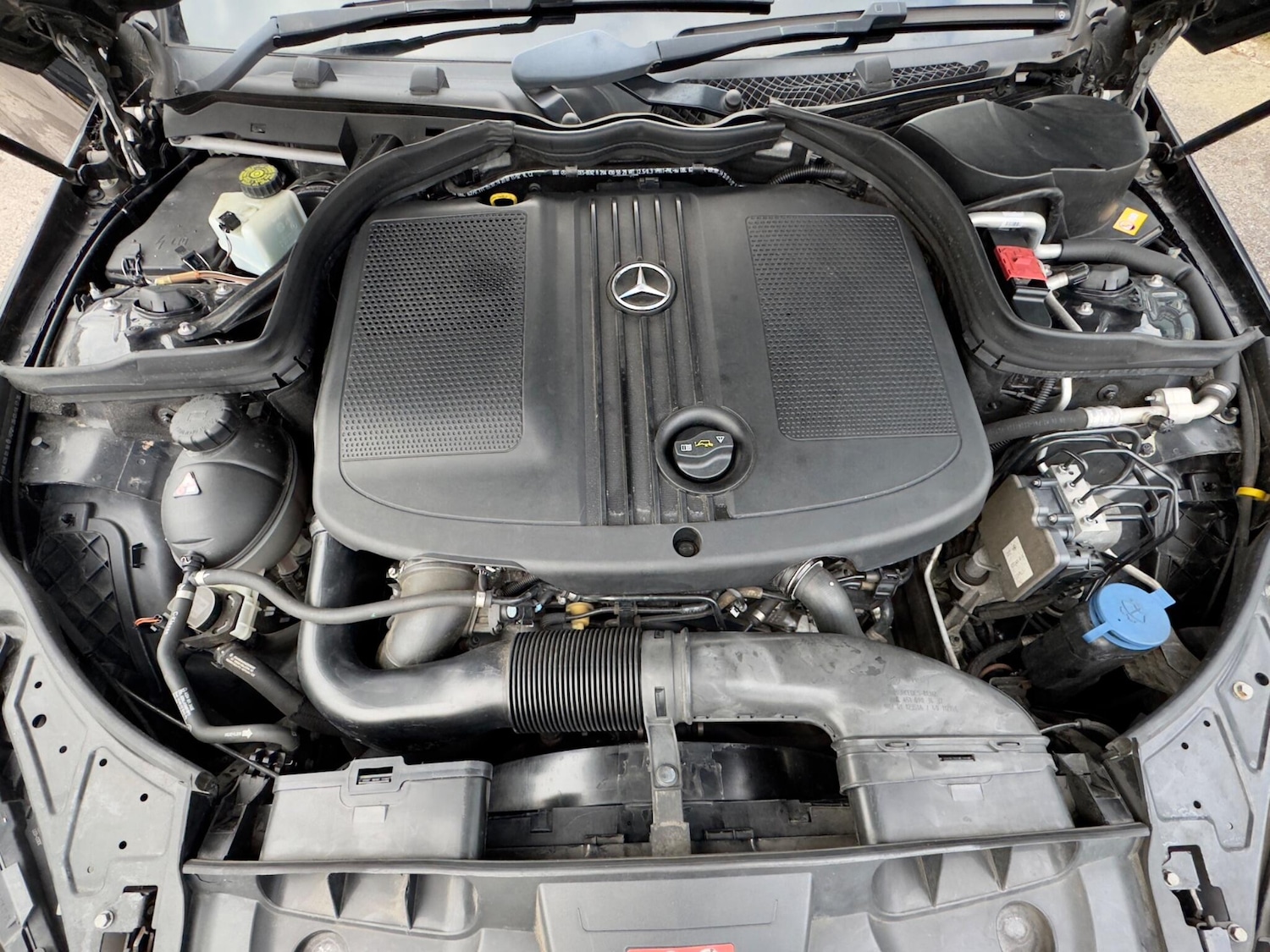 Used Mercedes-Benz E-Class 2014 for sale - 76095218: Photo 18
