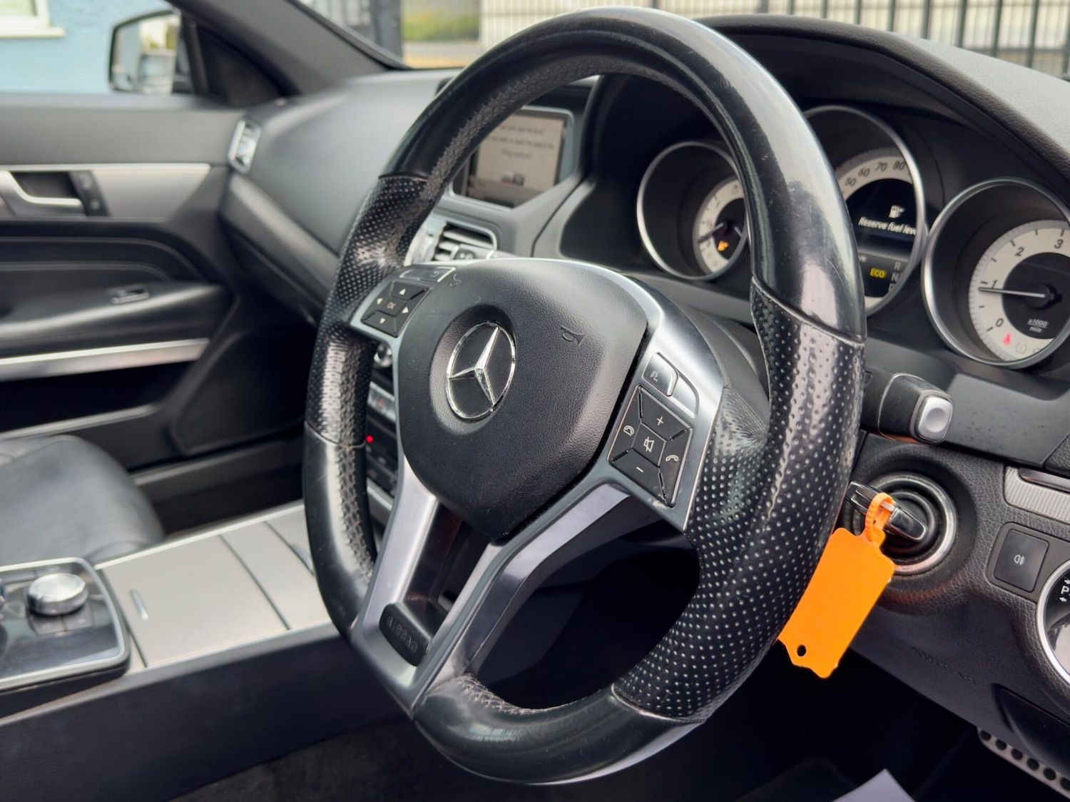 Used Mercedes-Benz E-Class 2014 for sale - 76095218: Photo 32