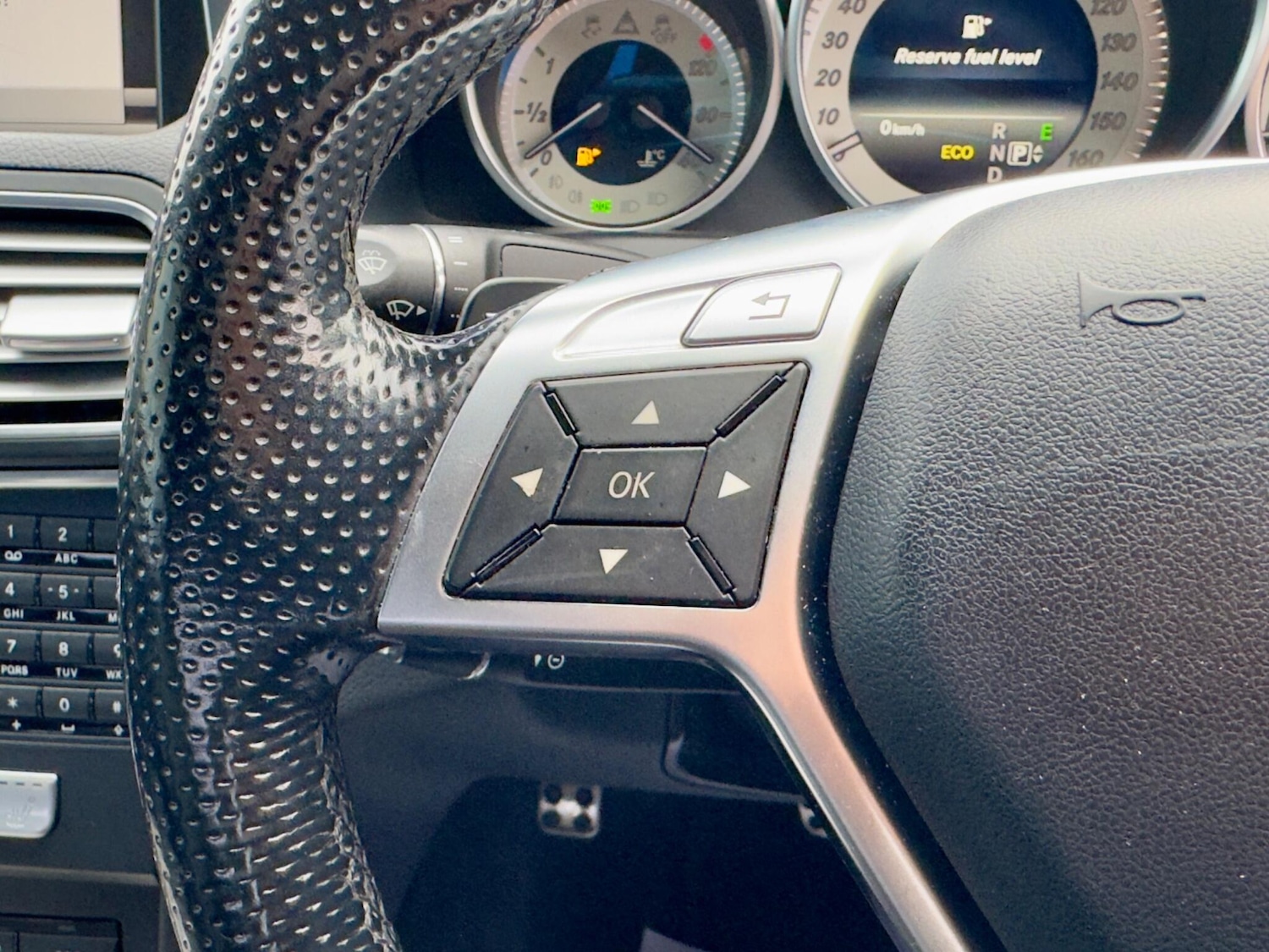 Used Mercedes-Benz E-Class 2014 for sale - 76095218: Photo 34