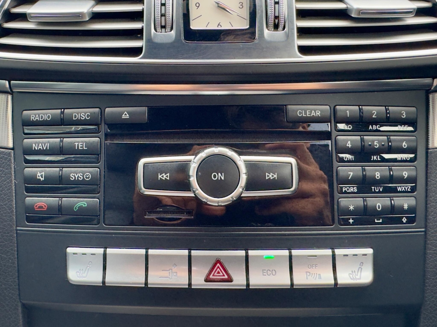 Used Mercedes-Benz E-Class 2014 for sale - 76095218: Photo 43