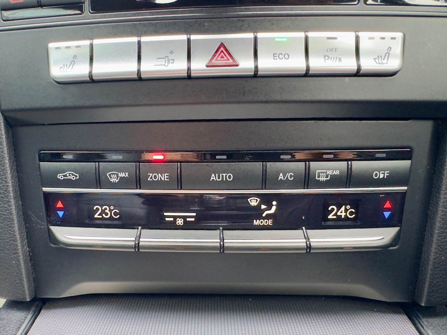Used Mercedes-Benz E-Class 2014 for sale - 76095218: Photo 44