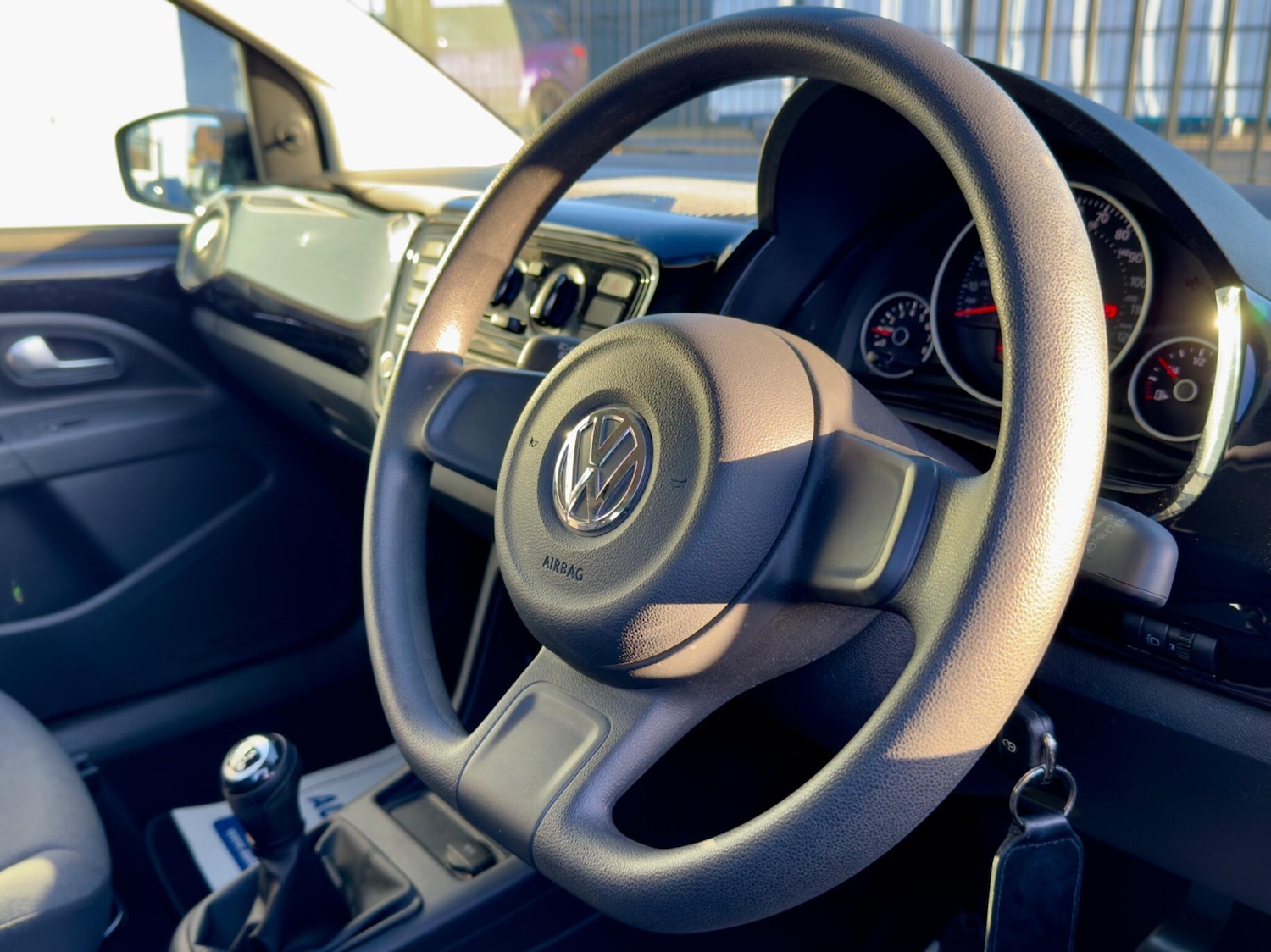 Used Volkswagen up! for sale - 76700630: Photo 17